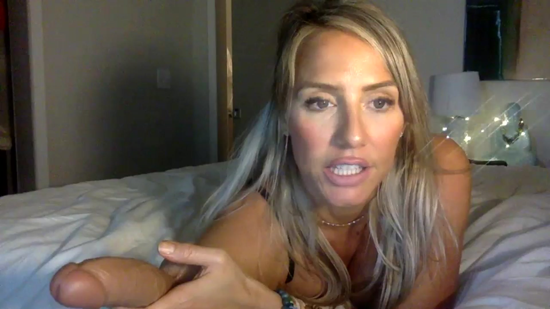 Gallery image thumbnail from Fitnessbaby69's myfreecams stream on, 09/23/2023, 19:14 image 2 of 20