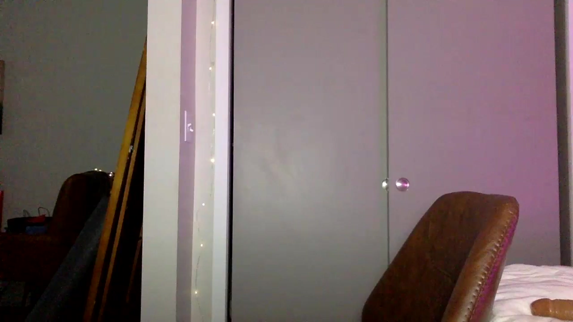 Gallery image thumbnail from Fitnessbaby69's myfreecams stream on, 12/18/2023, 17:22 image 8 of 20