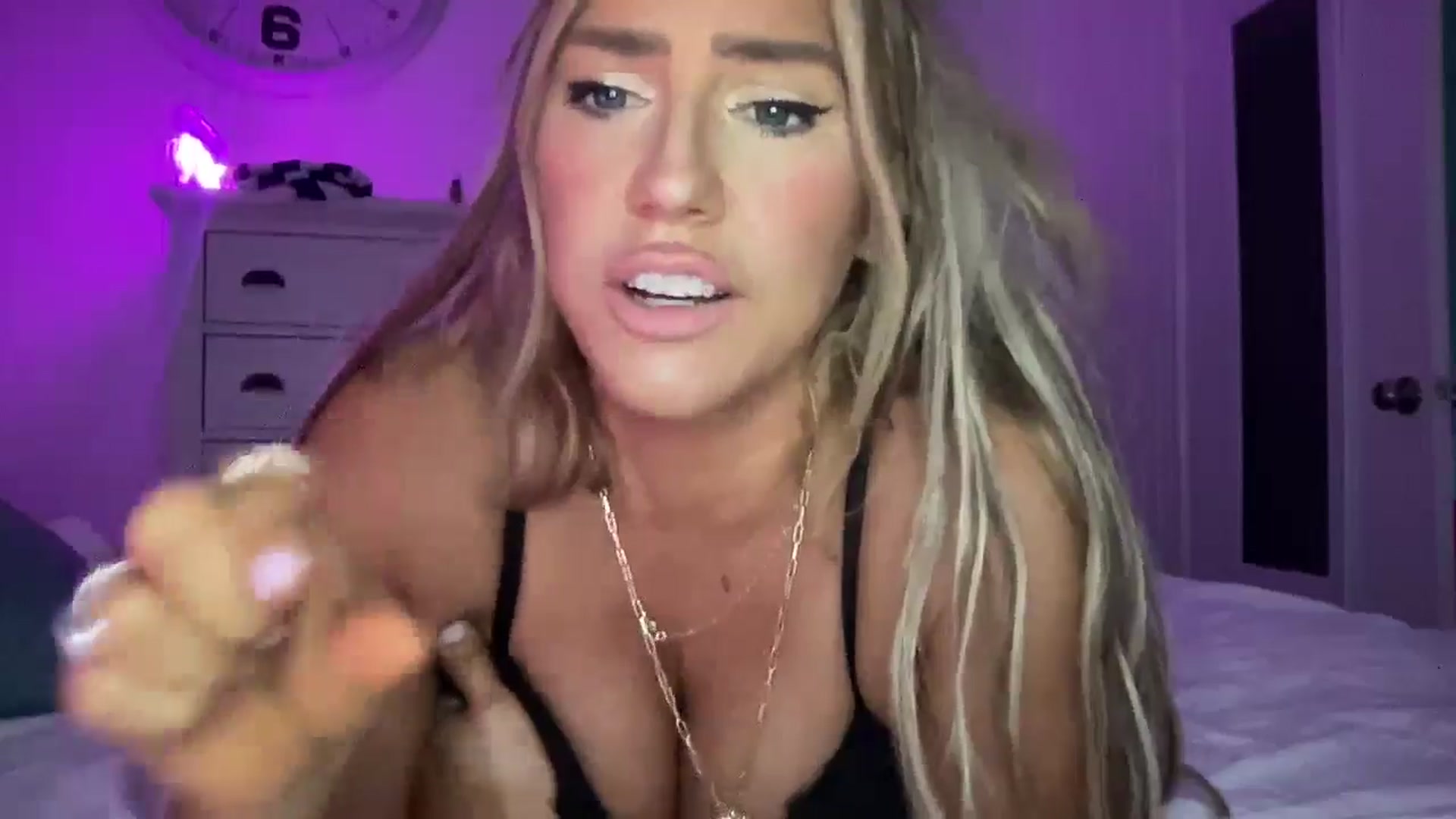 Gallery image thumbnail from Fitnessbaby69's myfreecams stream on, 11/29/2024, 12:04 image 20 of 20