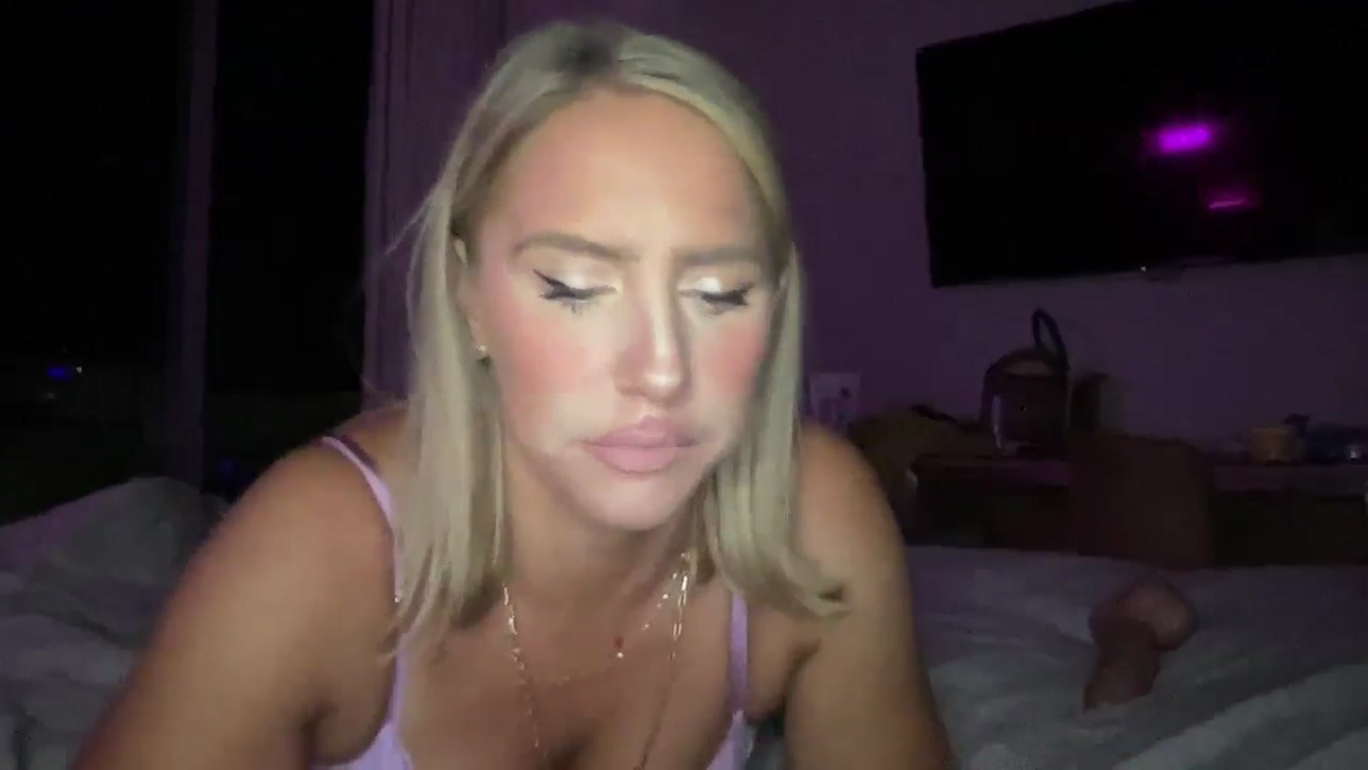 Gallery image thumbnail from Fitnessbaby69's myfreecams stream on, 12/03/2024, 10:38 image 2 of 20