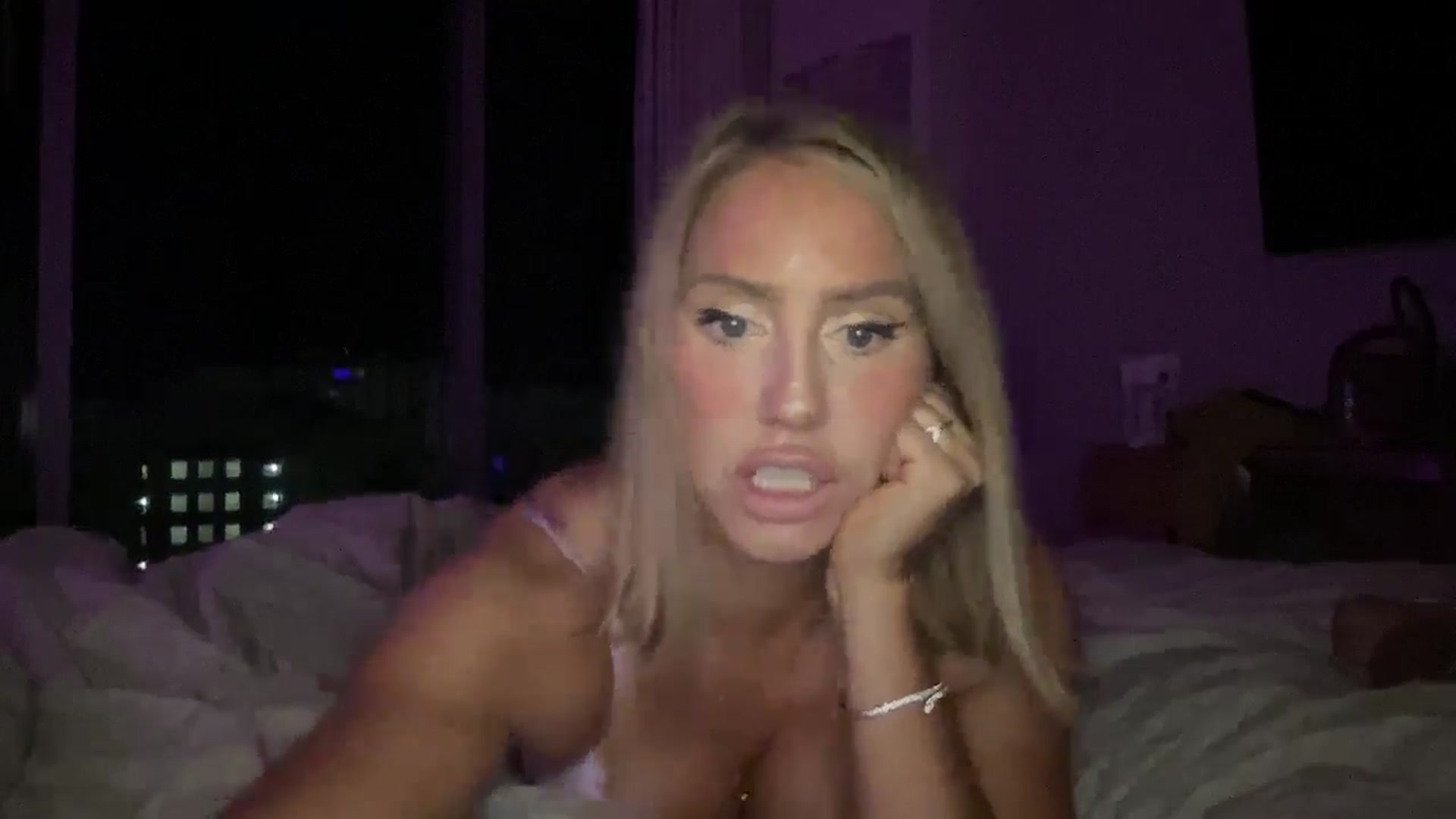 Gallery image thumbnail from Fitnessbaby69's myfreecams stream on, 12/03/2024, 10:52 image 6 of 20