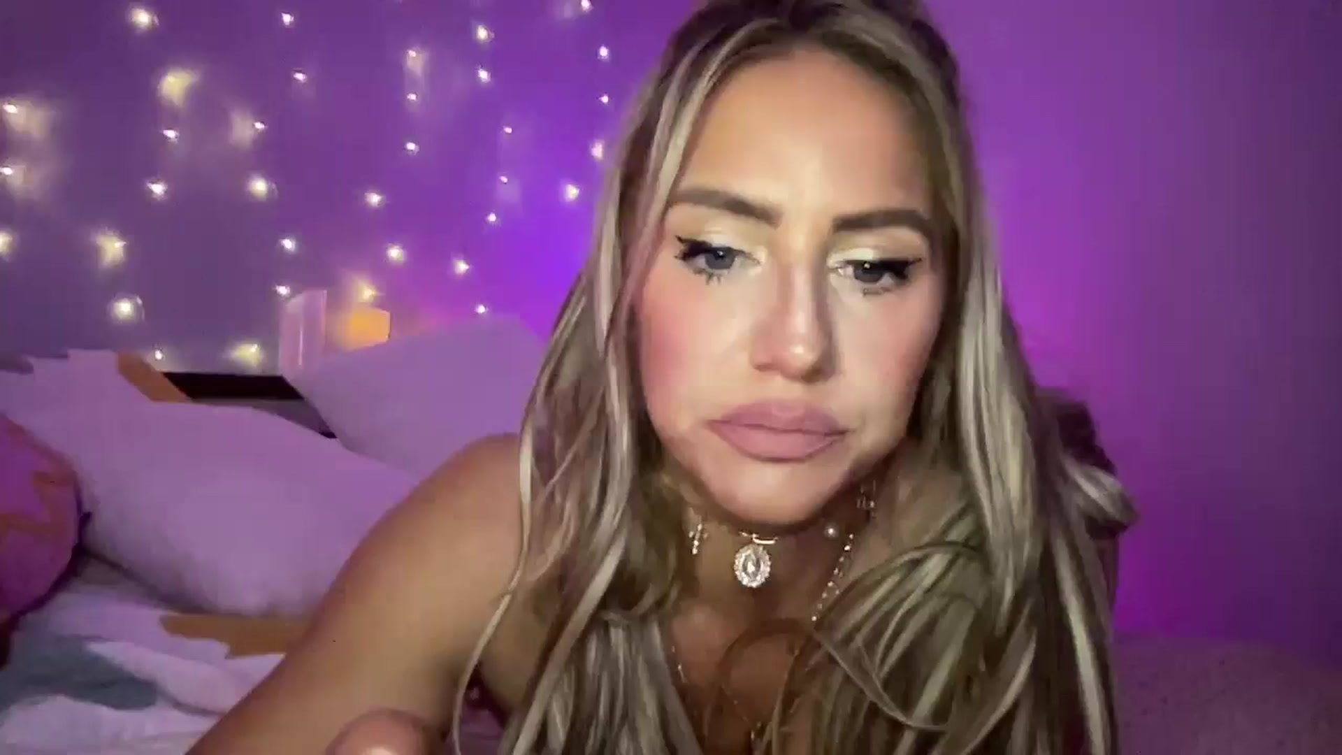 Gallery image thumbnail from Fitnessbaby69's myfreecams stream on, 01/05/2025, 12:39 image 2 of 20
