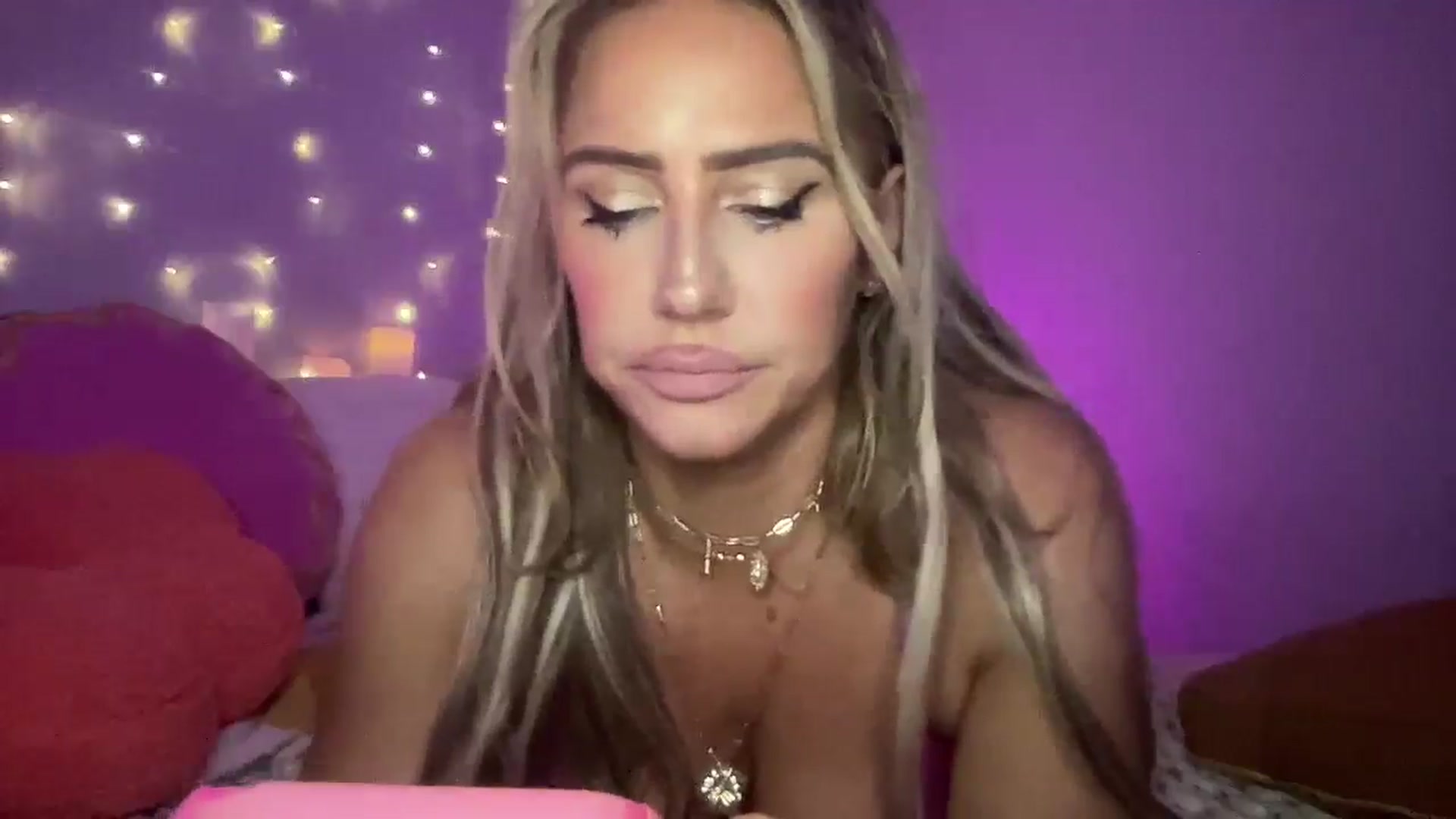 Gallery image thumbnail from Fitnessbaby69's myfreecams stream on, 01/11/2025, 08:34 image 13 of 20