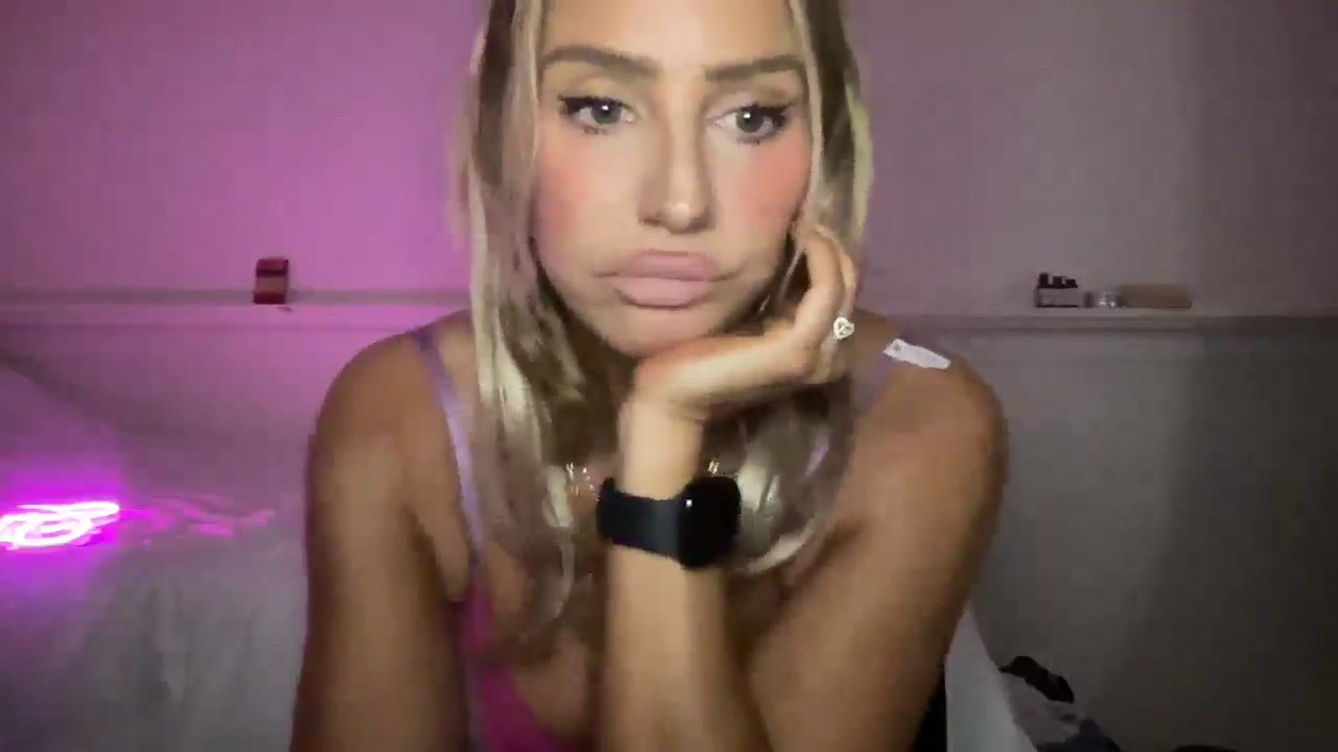Gallery image thumbnail from Fitnessbaby69's myfreecams stream on, 01/20/2025, 13:56 image 20 of 20