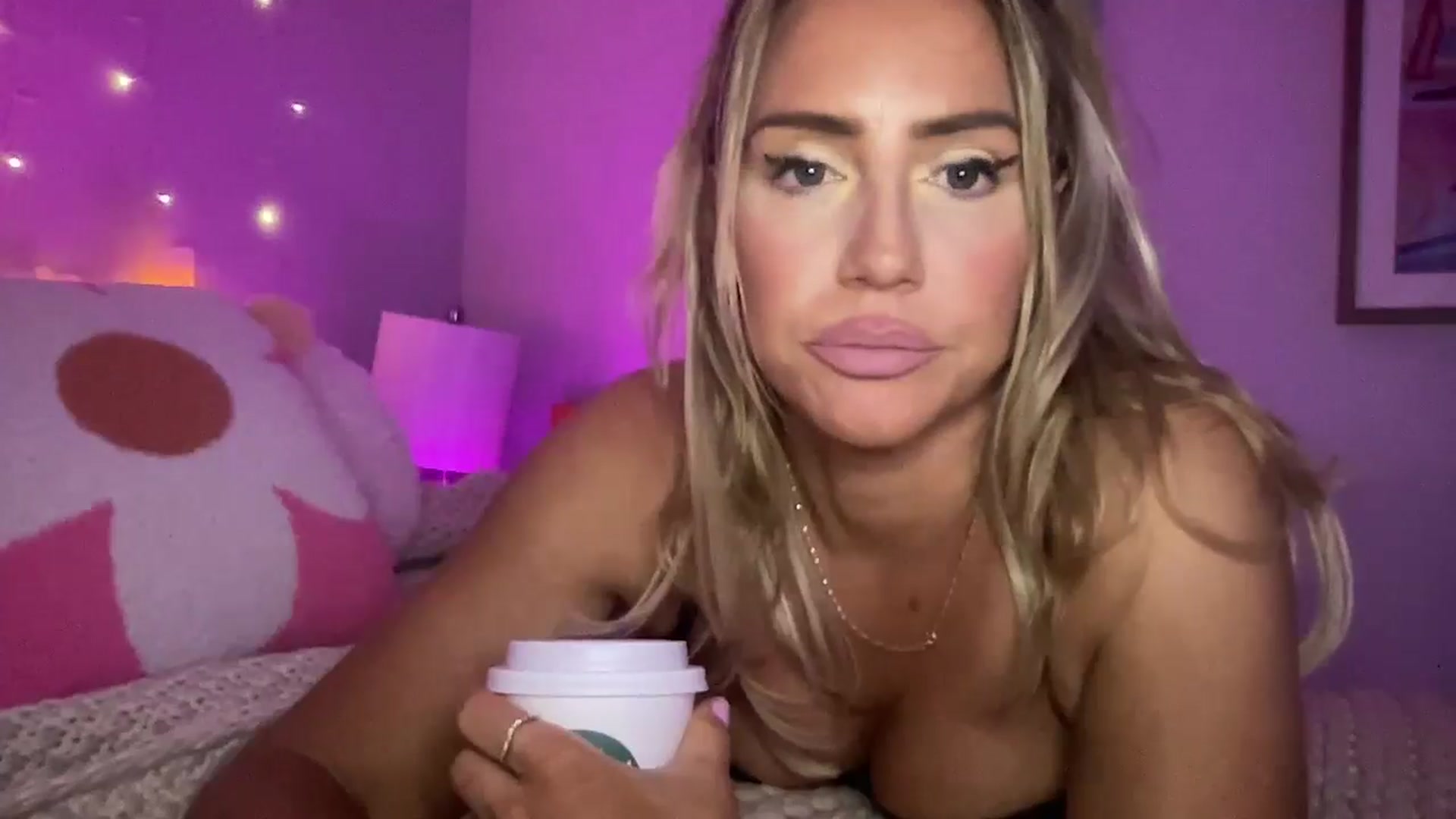 Gallery image thumbnail from Fitnessbaby69's myfreecams stream on, 02/16/2025, 13:33 image 3 of 20