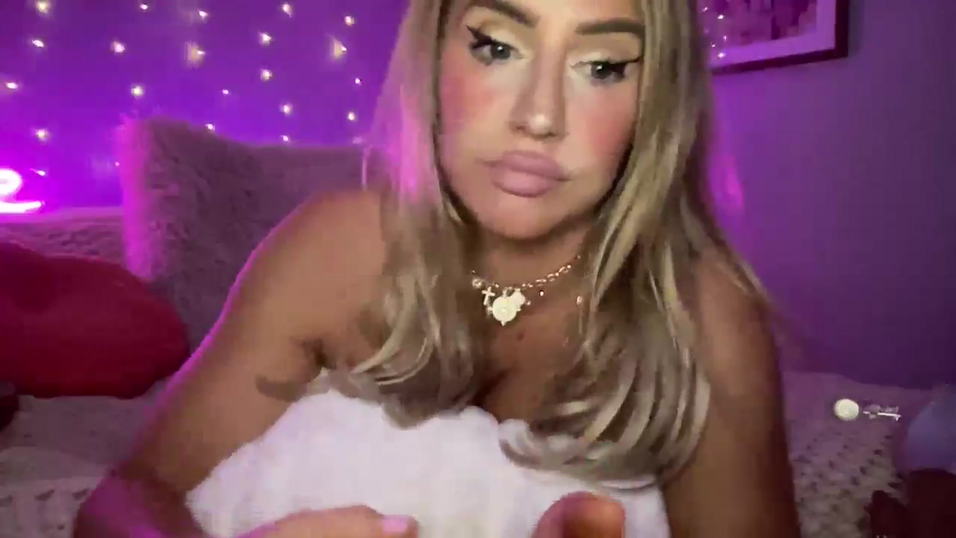 Gallery image thumbnail from Fitnessbaby69's myfreecams stream on, 04/20/2025, 10:44 image 2 of 20
