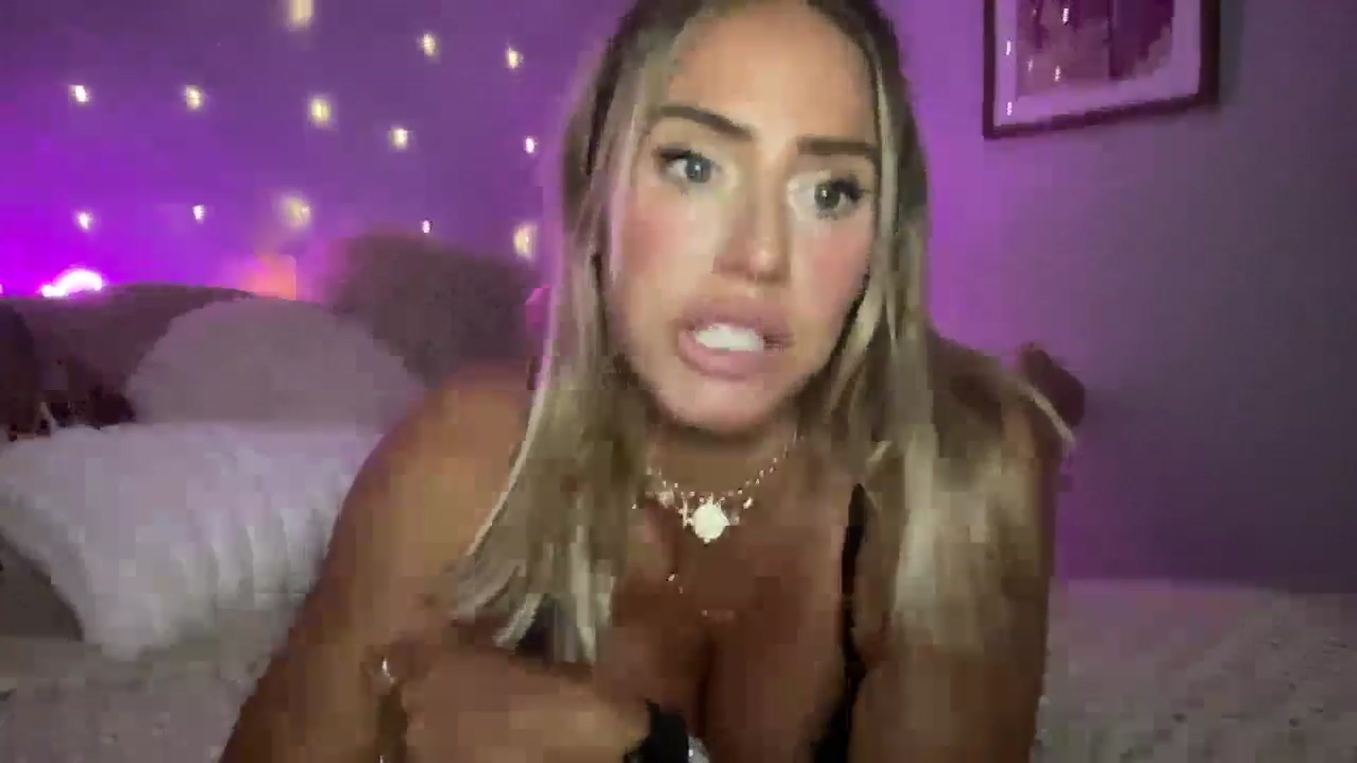 Gallery image thumbnail from Fitnessbaby69's myfreecams stream on, 04/27/2025, 11:16 image 6 of 20