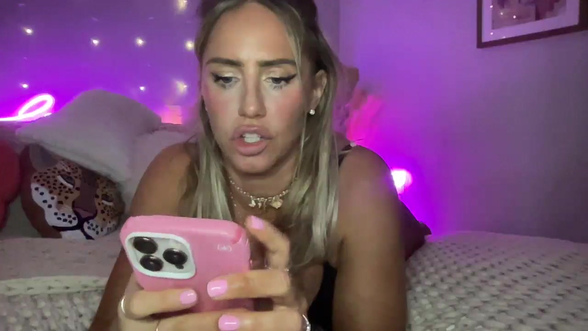 Gallery image thumbnail from Fitnessbaby69's myfreecams stream on, 04/27/2025, 13:10 image 3 of 20