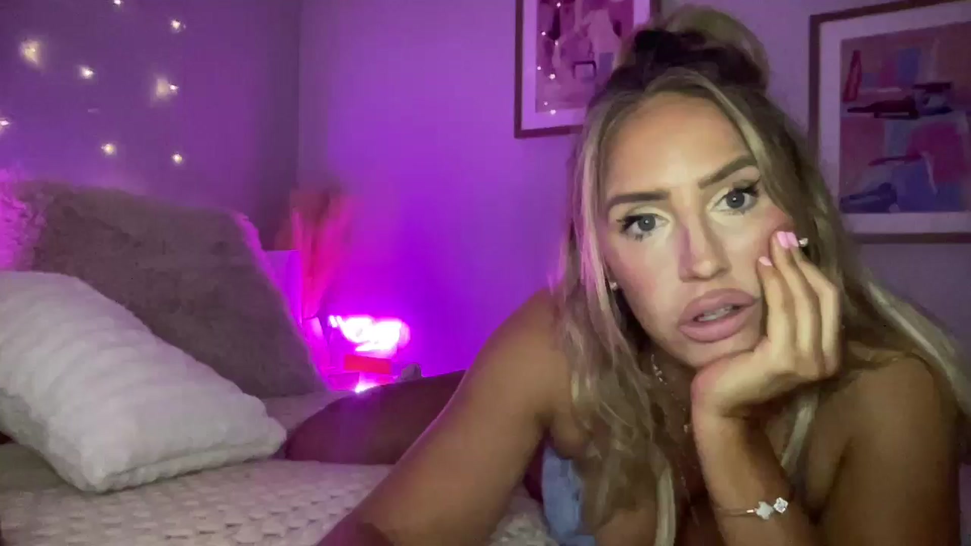 Gallery image thumbnail from Fitnessbaby69's myfreecams stream on, 04/29/2025, 10:44 image 12 of 20