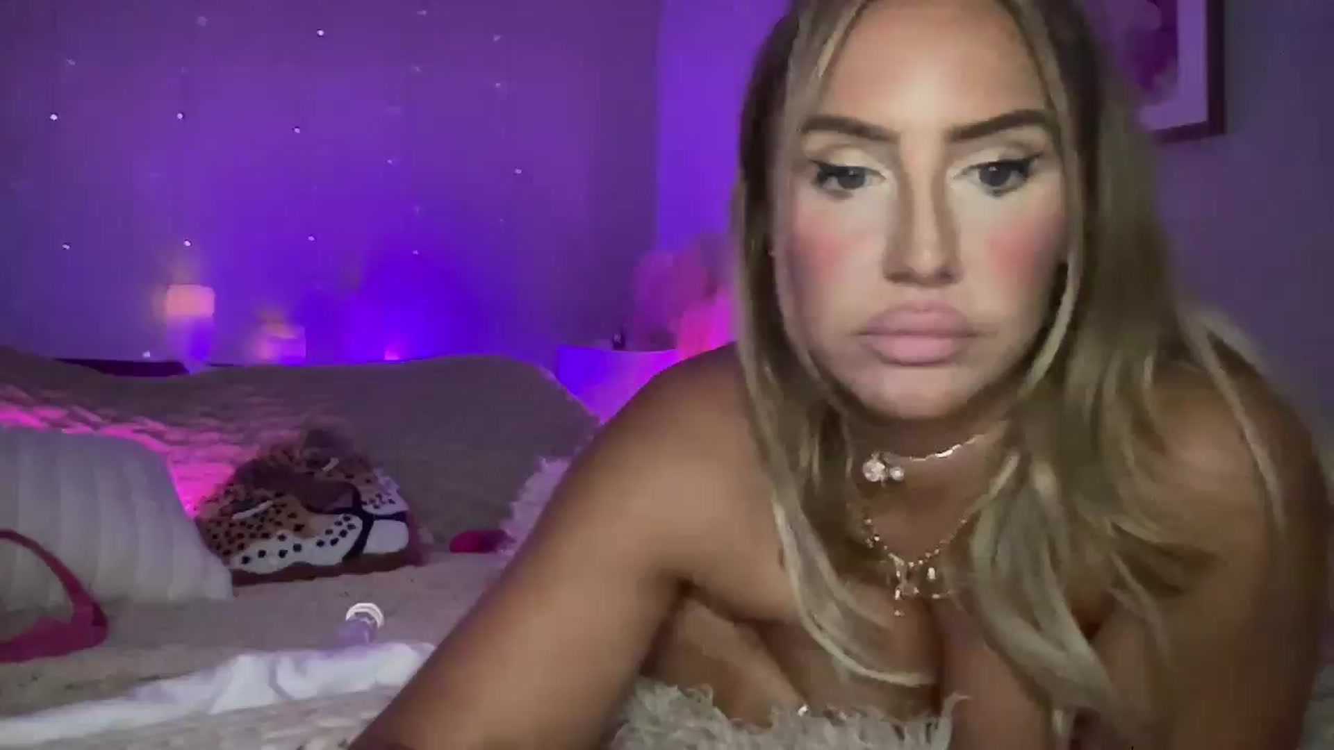 Gallery image thumbnail from Fitnessbaby69's myfreecams stream on, 06/05/2025, 09:01 image 16 of 20