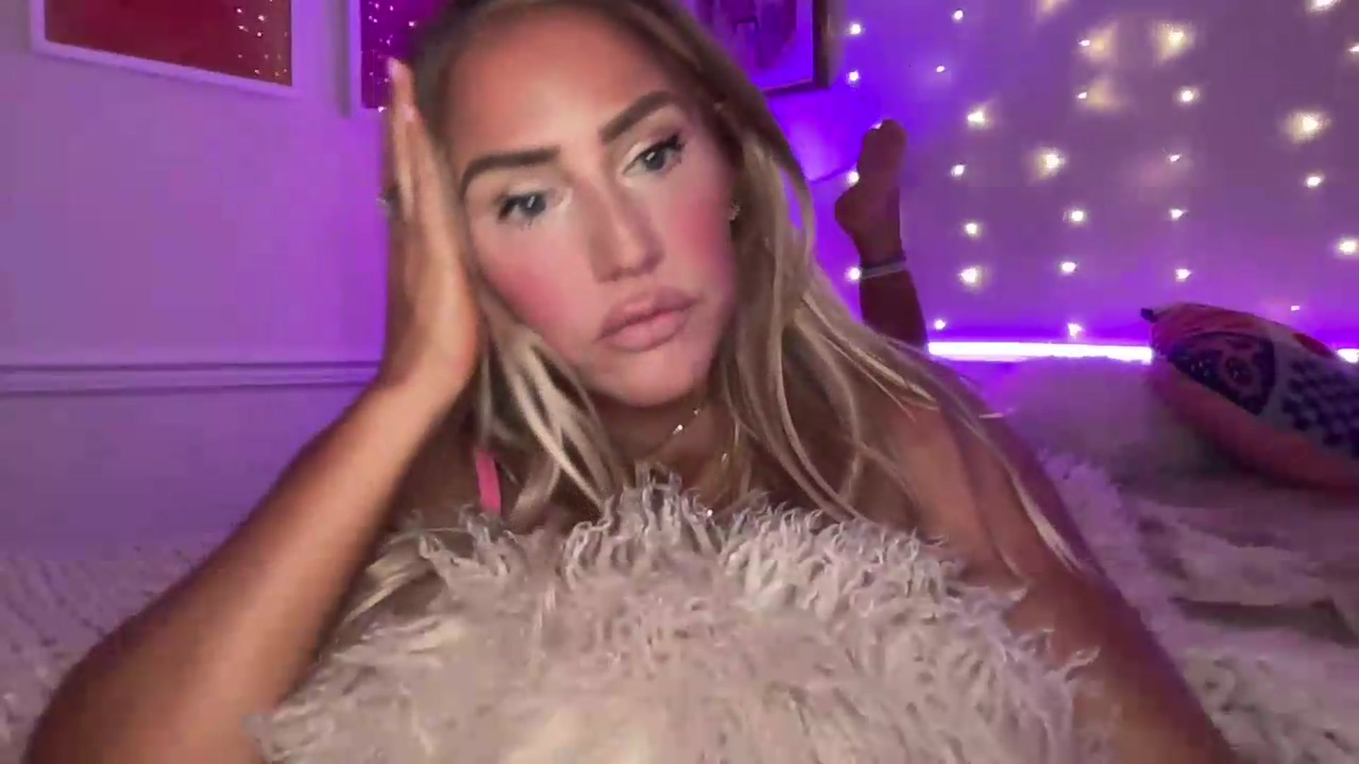 Gallery image thumbnail from Fitnessbaby69's myfreecams stream on, 05/10/2026, 09:45 image 2 of 20