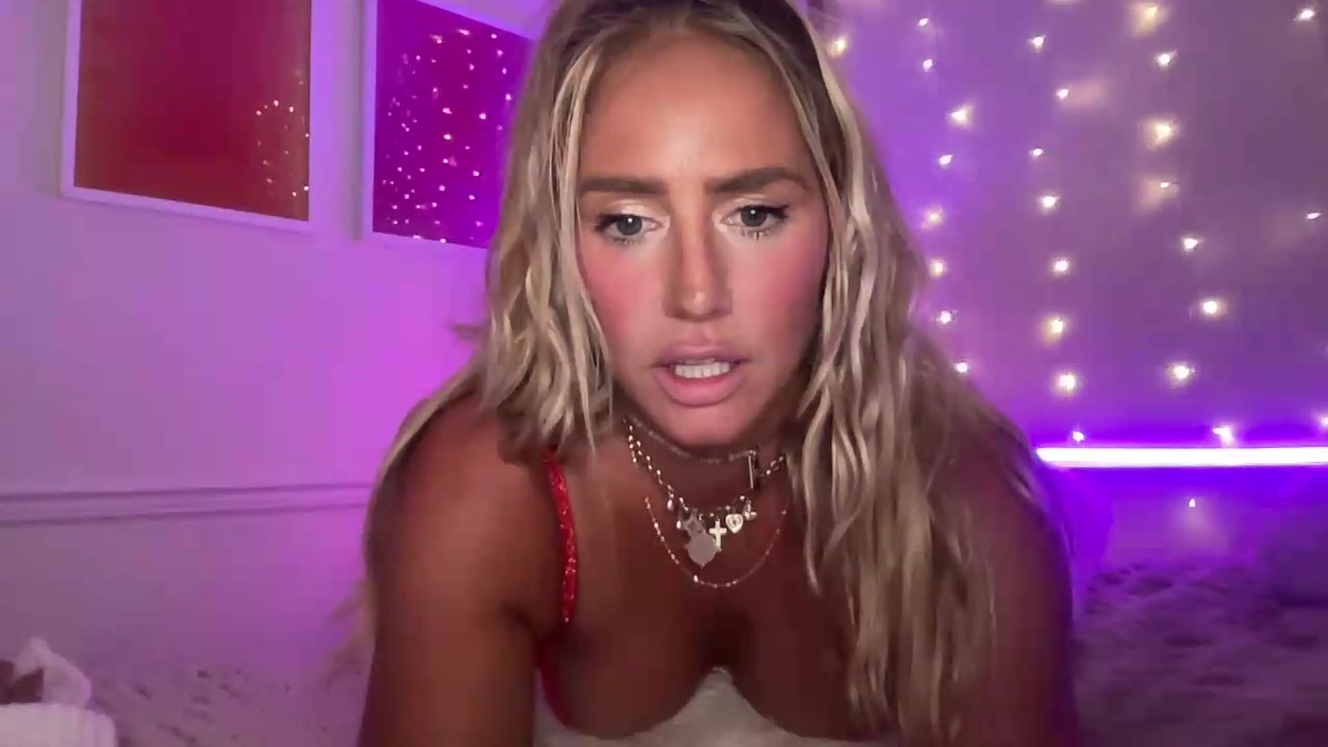 Gallery image thumbnail from Fitnessbaby69's myfreecams stream on, 08/16/2026, 13:14 image 15 of 20
