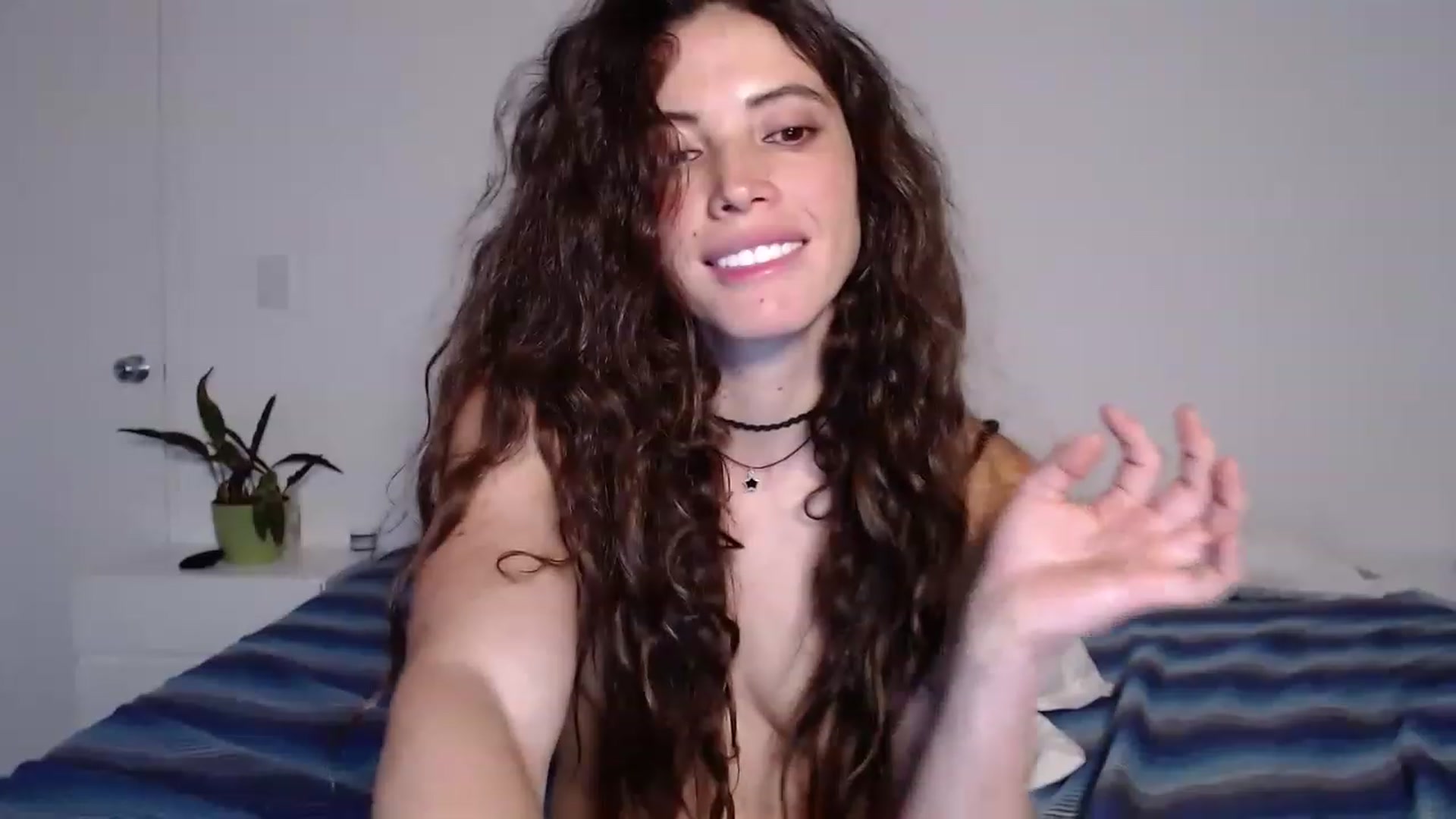 Gallery image thumbnail from Fitsexygirl's myfreecams stream on, 11/24/2022, 24:35 image 2 of 20
