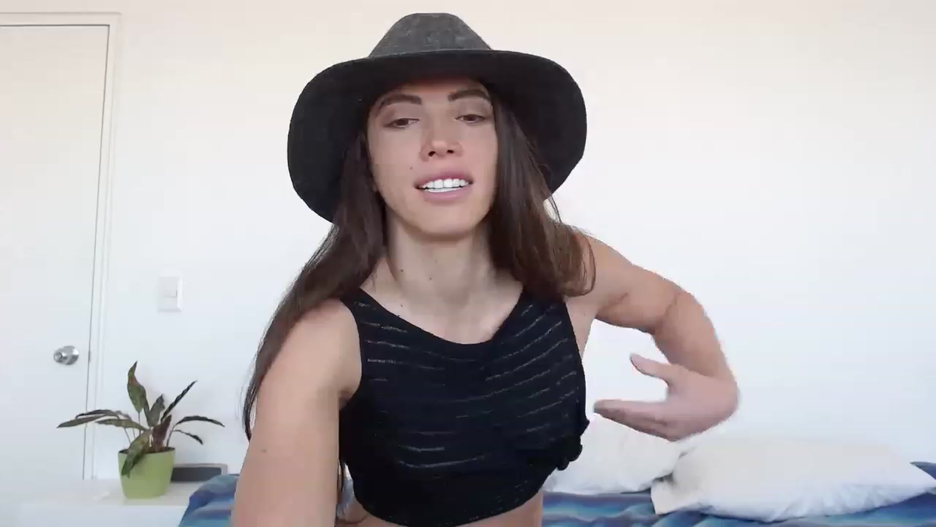 Gallery image thumbnail from Fitsexygirl's myfreecams stream on, 12/08/2022, 20:11 image 2 of 20