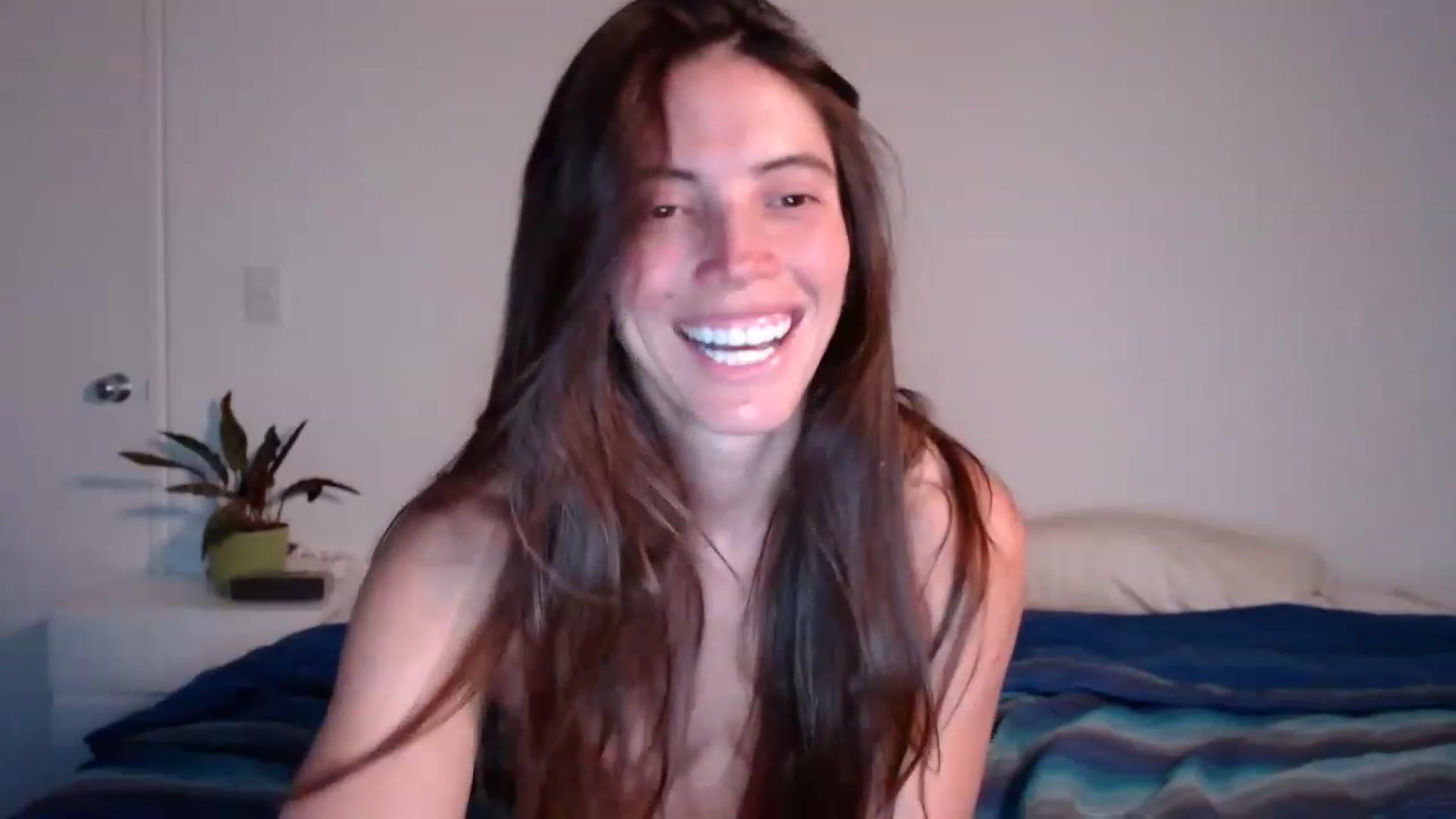 Gallery image thumbnail from Fitsexygirl's myfreecams stream on, 12/17/2022, 24:25 image 19 of 20