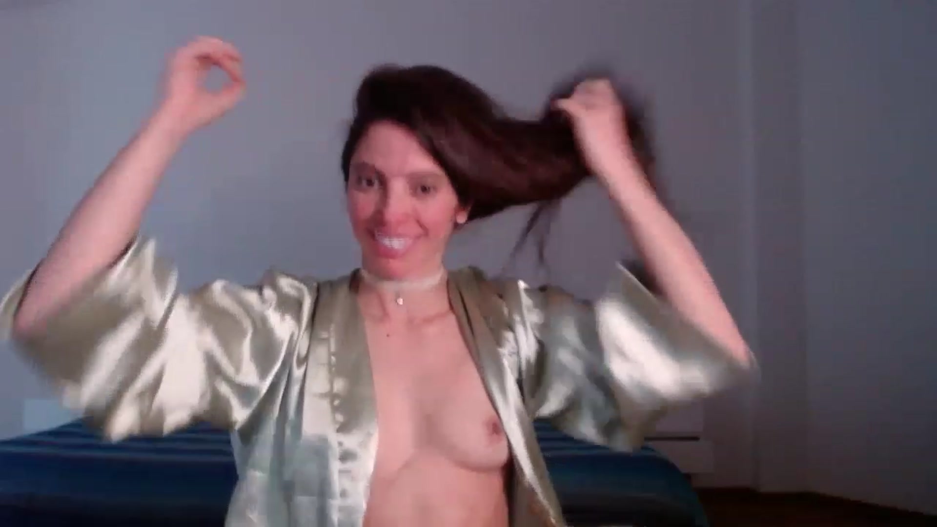 Gallery image thumbnail from Fitsexygirl's myfreecams stream on, 05/03/2023, 24:01 image 16 of 20