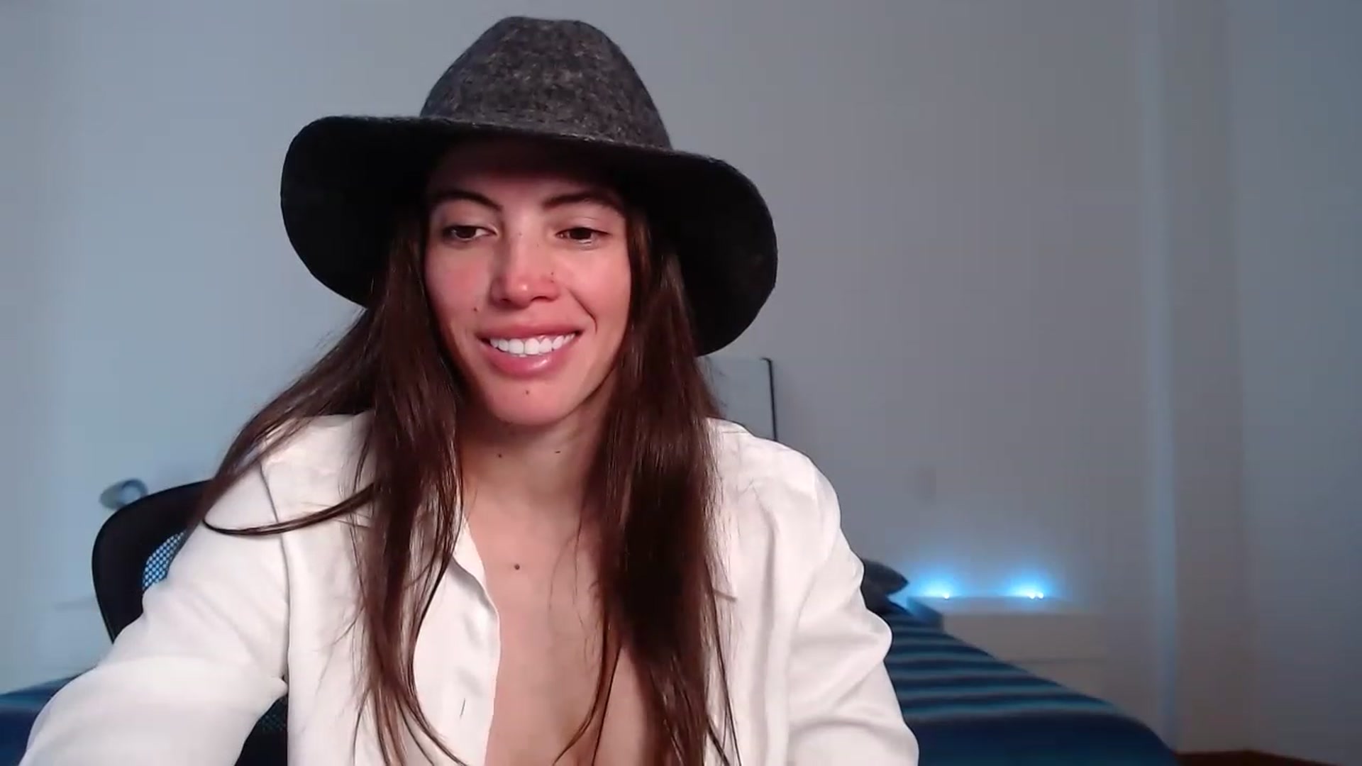 Gallery image thumbnail from Fitsexygirl's myfreecams stream on, 05/04/2023, 18:12 image 16 of 20