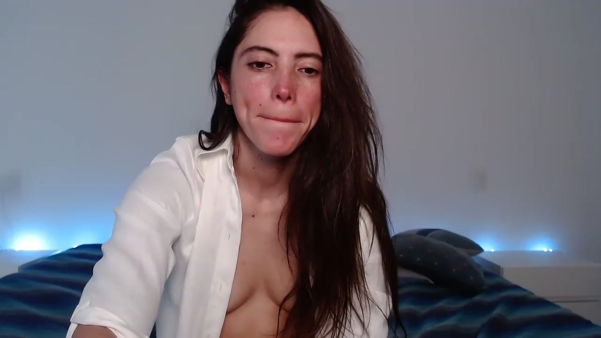 Gallery image thumbnail from Fitsexygirl's myfreecams stream on, 05/04/2023, 22:18 image 2 of 20
