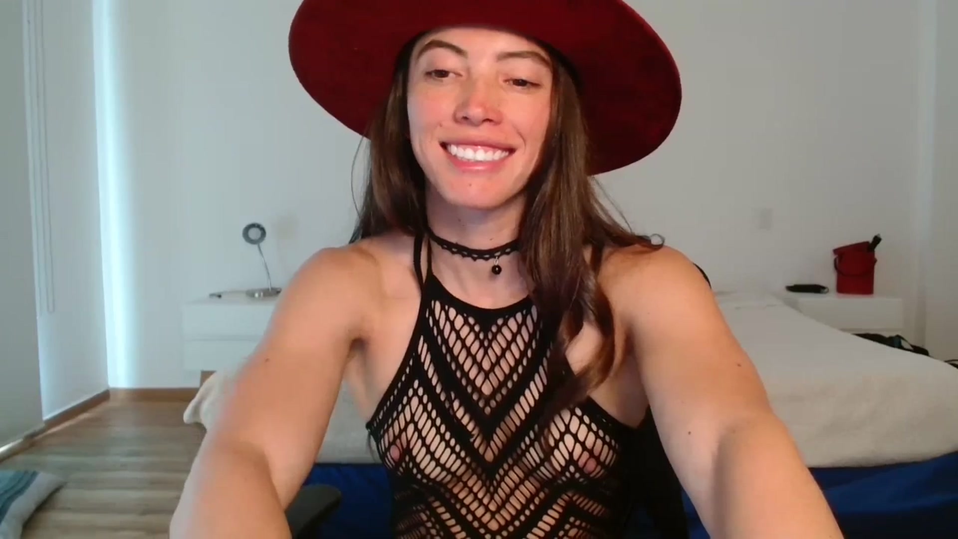 Gallery image thumbnail from Fitsexygirl's myfreecams stream on, 12/19/2023, 21:50 image 14 of 20