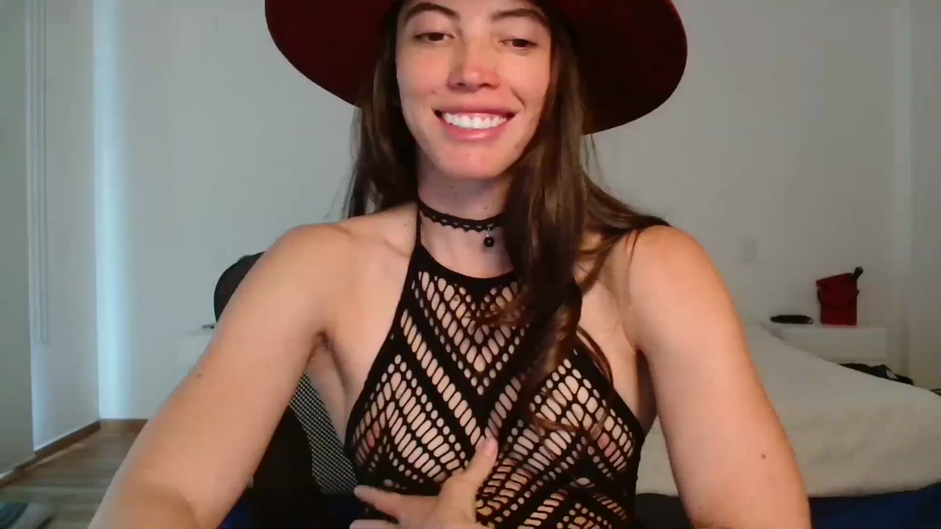 Gallery image thumbnail from Fitsexygirl's myfreecams stream on, 12/19/2023, 23:11 image 6 of 20