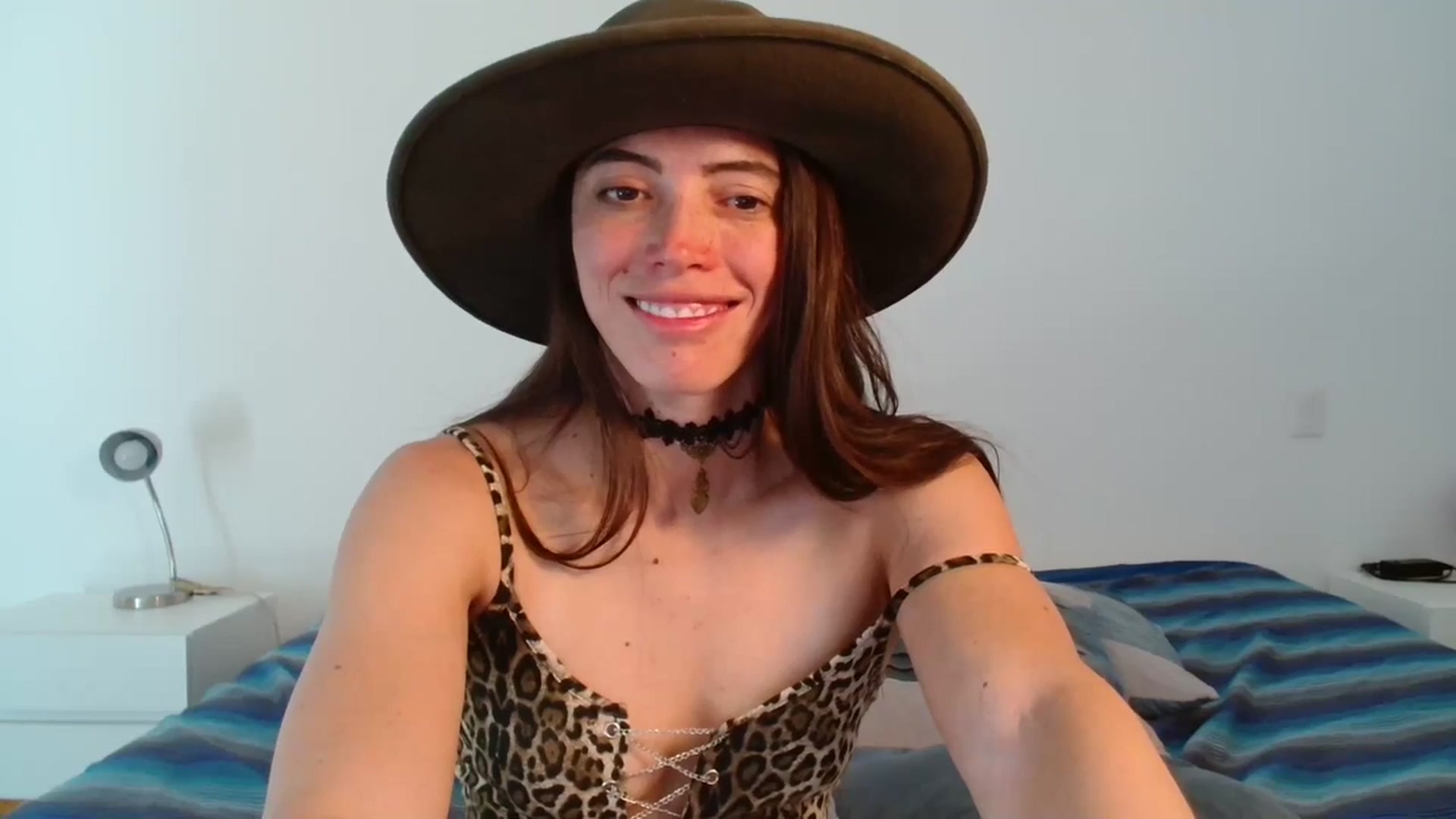 Gallery image thumbnail from Fitsexygirl's myfreecams stream on, 12/21/2023, 19:14 image 12 of 20