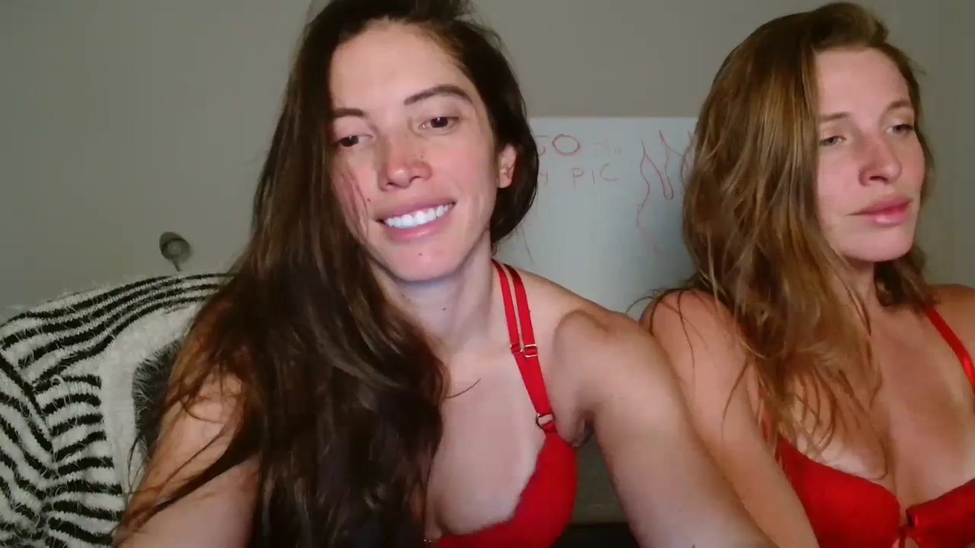 Gallery image thumbnail from Fitsexygirl's myfreecams stream on, 04/12/2024, 01:02 image 19 of 20