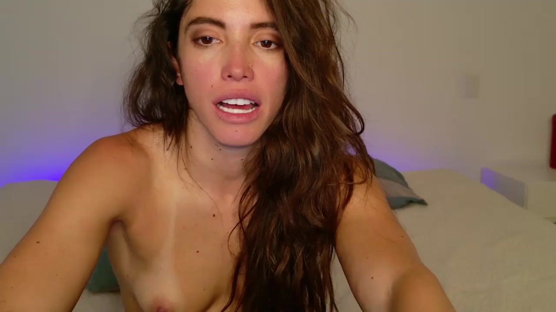 Gallery image thumbnail from Fitsexygirl's myfreecams stream on, 05/20/2024, 21:03 image 16 of 20