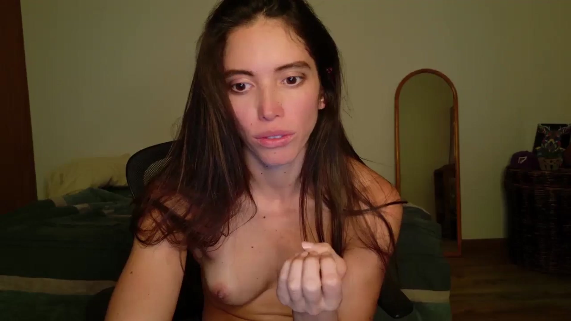 Gallery image thumbnail from Fitsexygirl's myfreecams stream on, 06/20/2024, 02:16 image 11 of 20