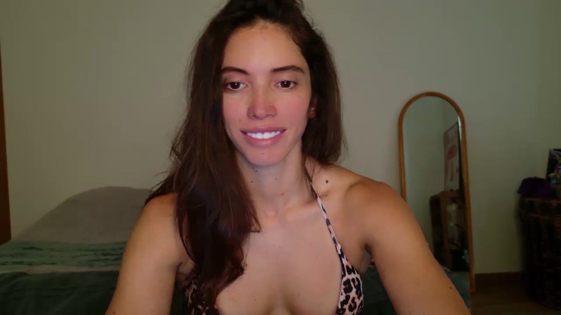 Gallery image thumbnail from Fitsexygirl's myfreecams stream on, 06/21/2024, 16:45 image 15 of 20
