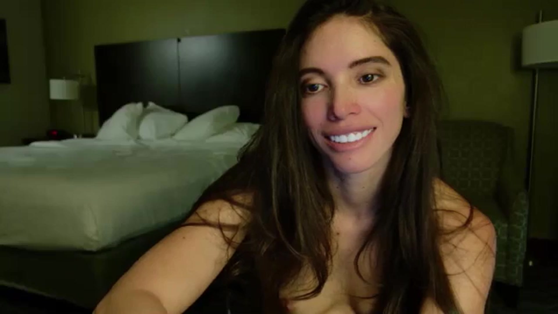 Gallery image thumbnail from Fitsexygirl's myfreecams stream on, 06/26/2024, 20:30 image 8 of 20