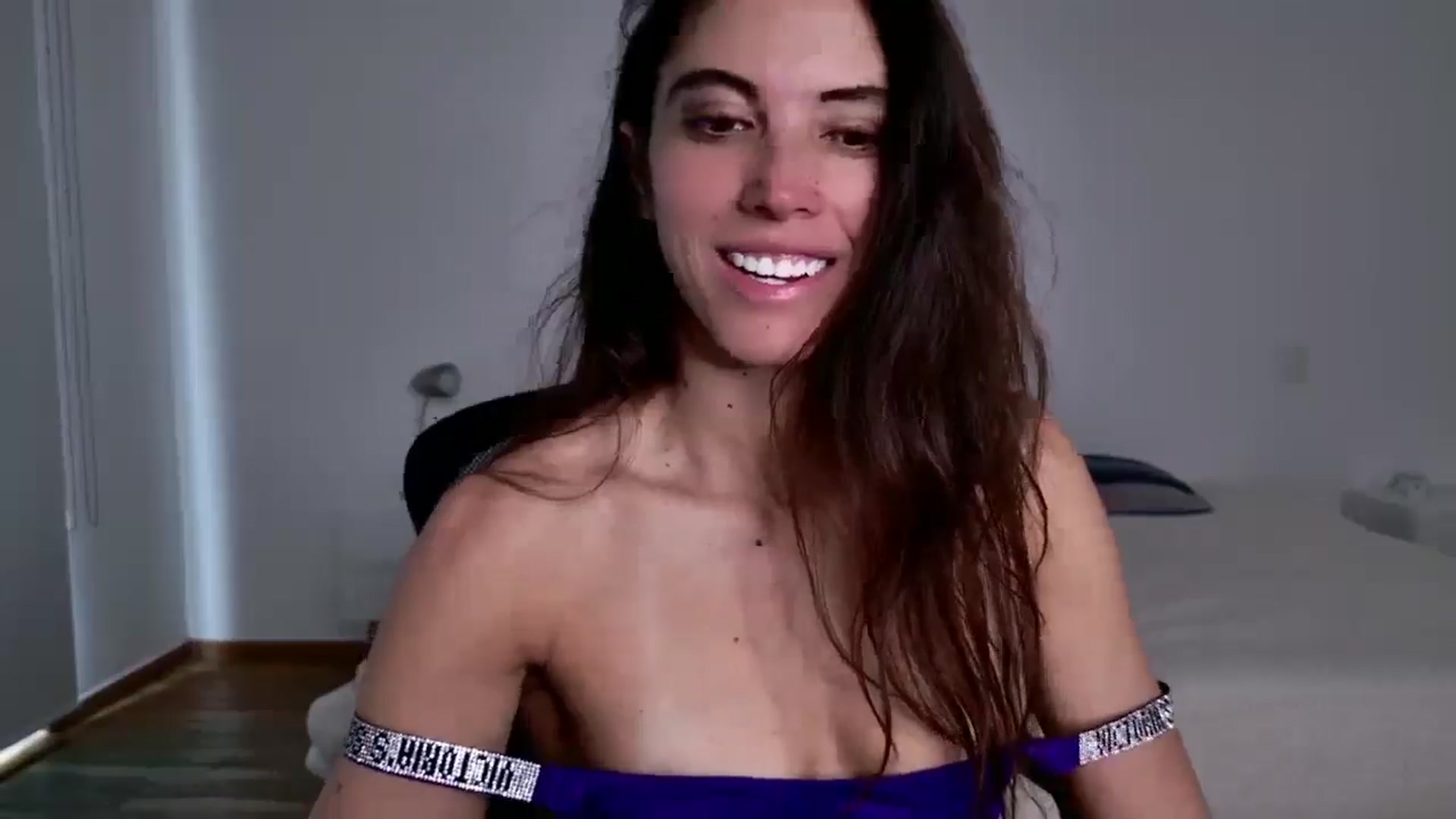 Gallery image thumbnail from Fitsexygirl's myfreecams stream on, 12/18/2024, 19:59 image 11 of 20