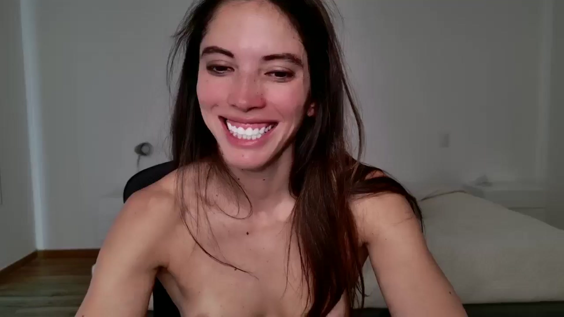 Gallery image thumbnail from Fitsexygirl's myfreecams stream on, 01/21/2025, 22:19 image 18 of 20