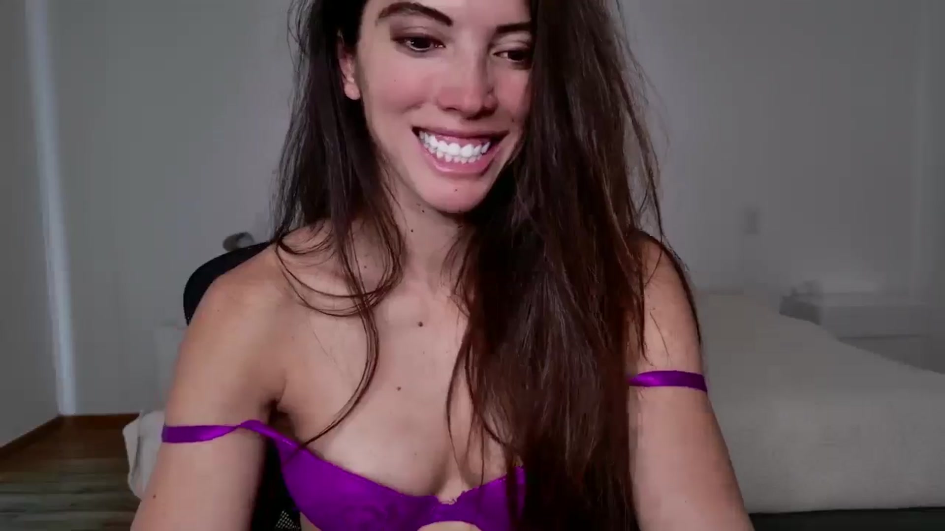 Gallery image thumbnail from Fitsexygirl's myfreecams stream on, 02/25/2025, 19:39 image 7 of 20