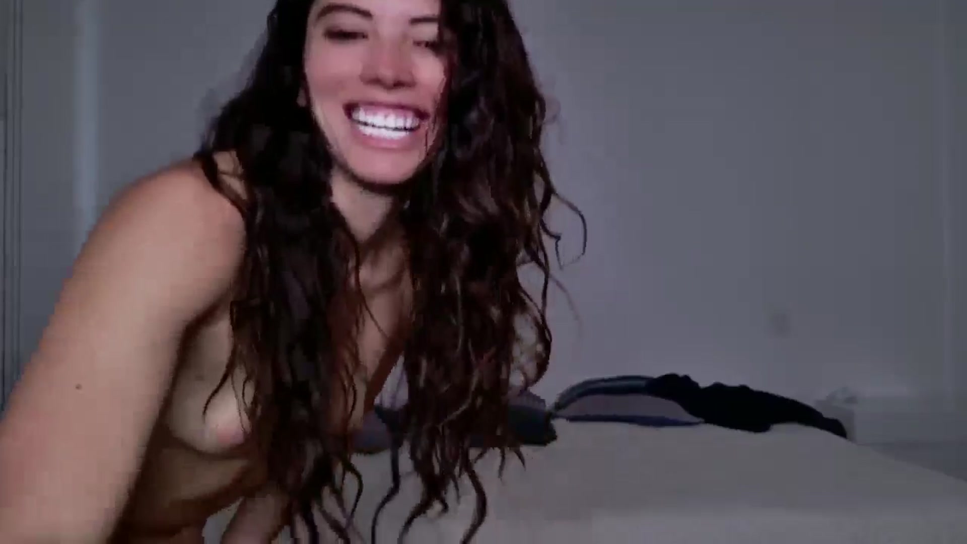 Gallery image thumbnail from Fitsexygirl's myfreecams stream on, 03/10/2025, 22:44 image 15 of 20