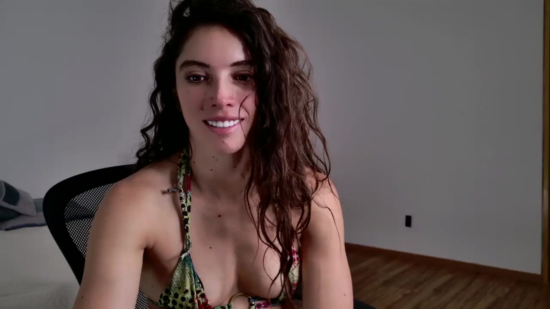 Gallery image thumbnail from Fitsexygirl's myfreecams stream on, 03/19/2025, 20:51 image 4 of 20