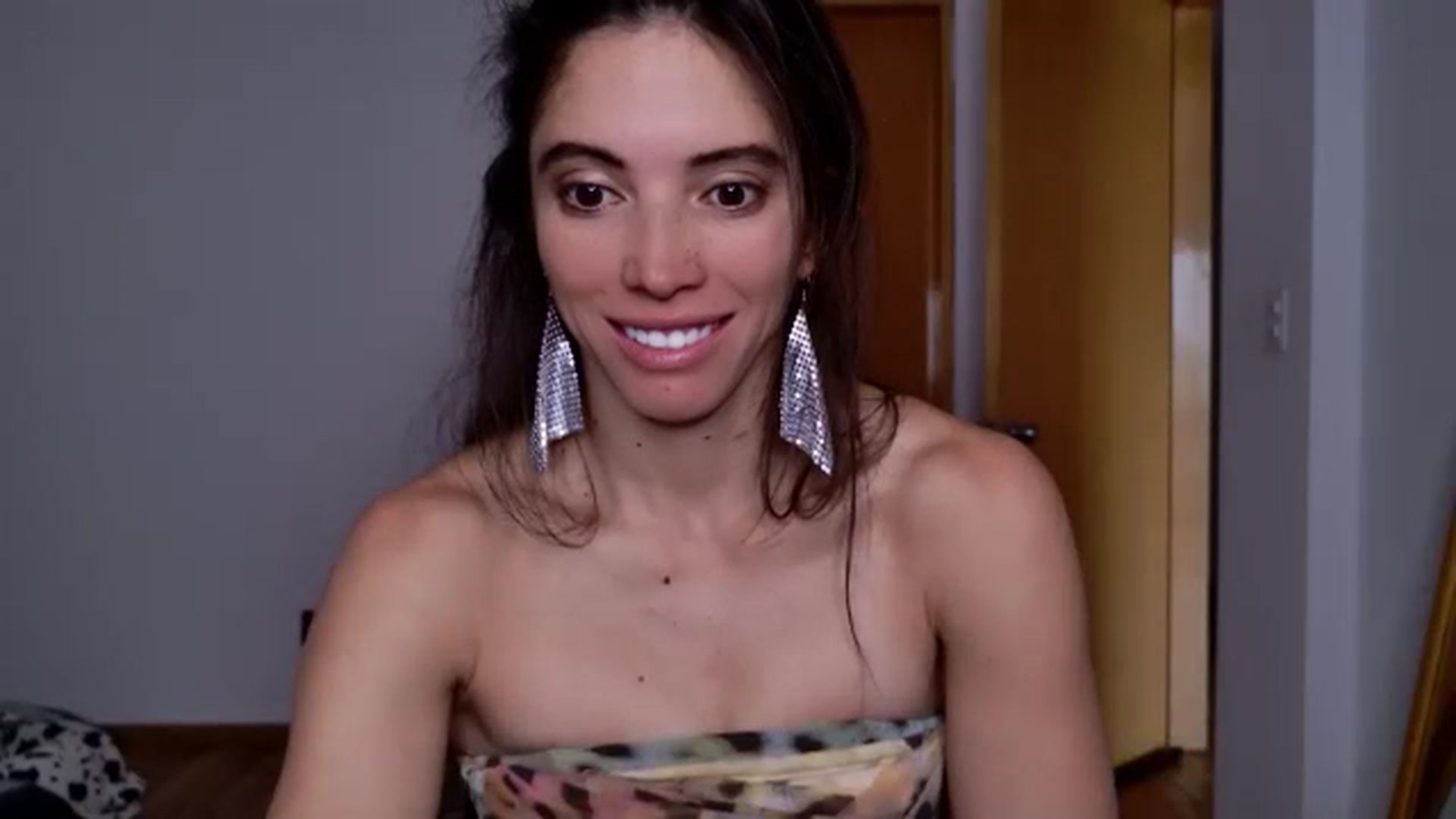 Gallery image thumbnail from Fitsexygirl's myfreecams stream on, 06/26/2025, 22:35 image 8 of 20
