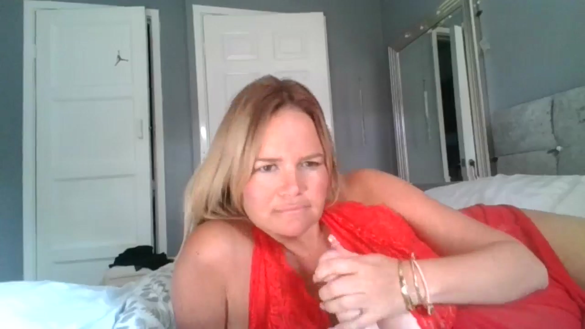 Gallery image thumbnail from Fitty_milf's myfreecams stream on, 10/14/2024, 11:17 image 11 of 20
