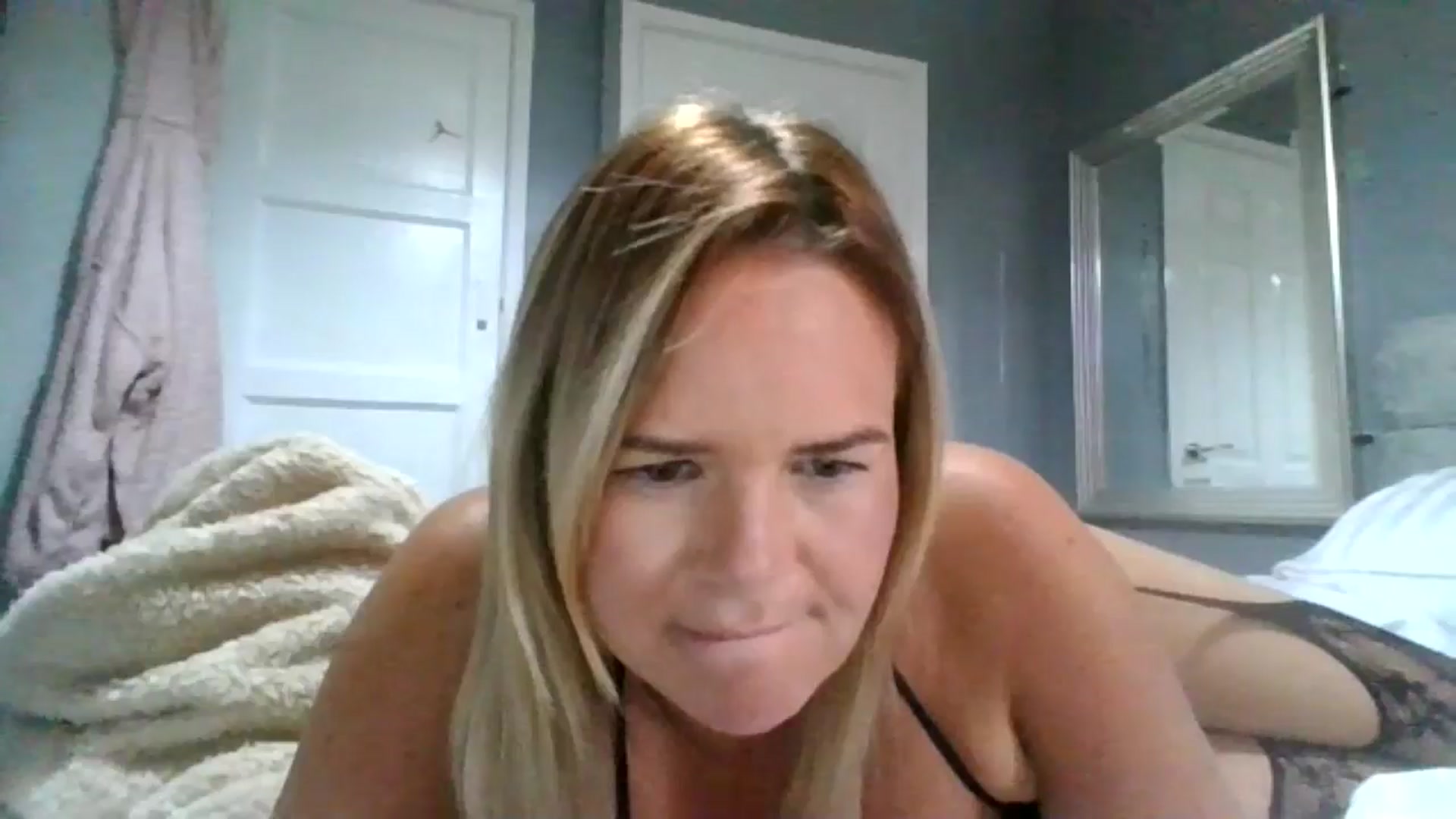Gallery image thumbnail from Fitty_milf's myfreecams stream on, 10/31/2024, 09:04 image 19 of 20