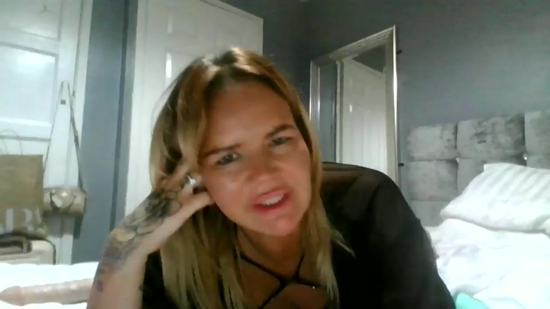 Gallery image thumbnail from Fitty_milf's myfreecams stream on, 11/30/2024, 18:32 image 19 of 20