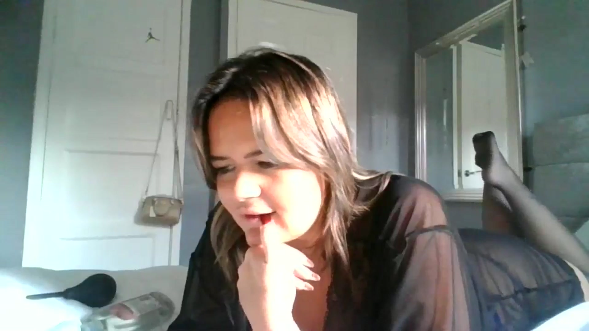 Gallery image thumbnail from Fitty_milf's myfreecams stream on, 12/04/2024, 11:34 image 12 of 20