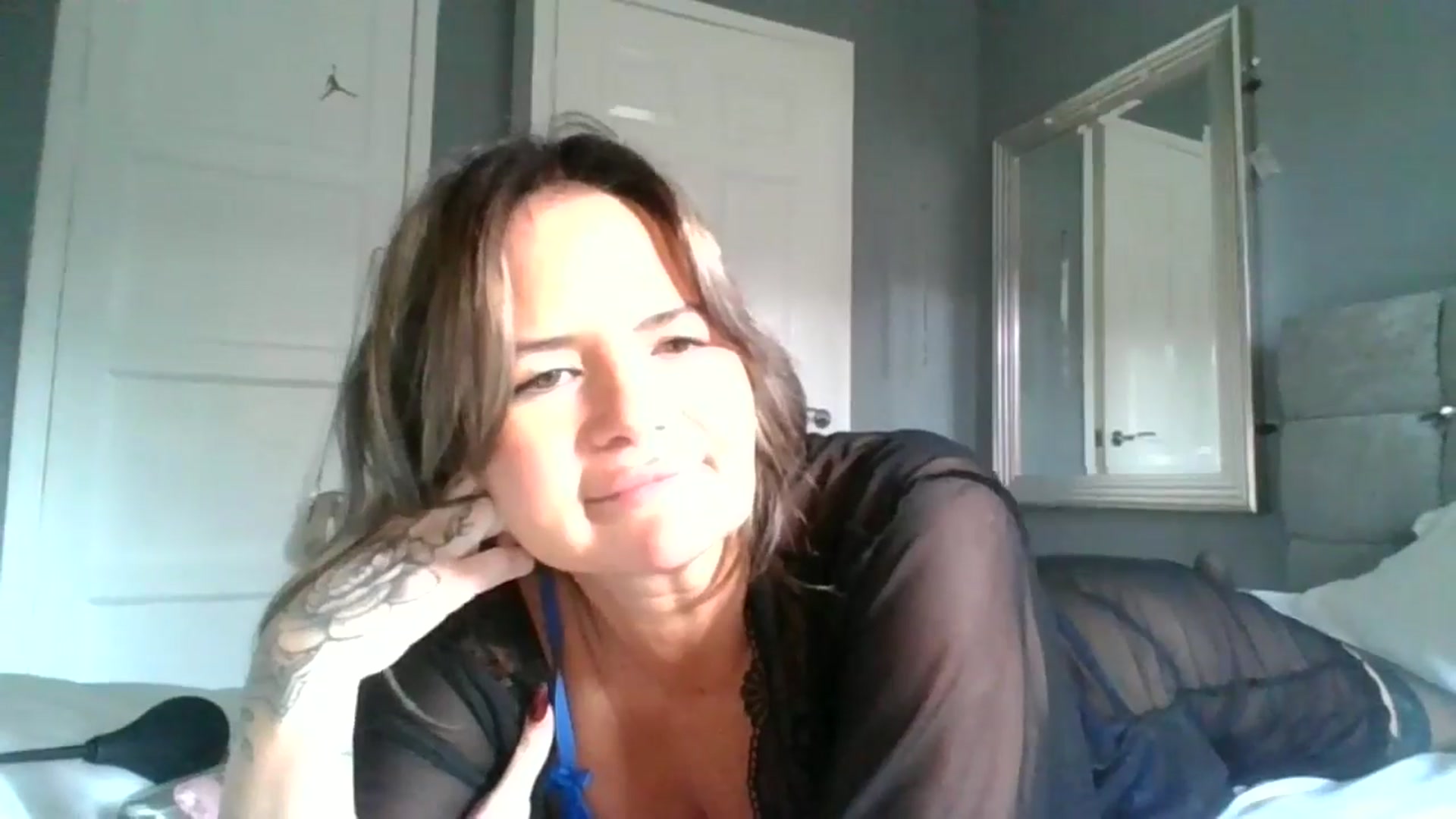 Gallery image thumbnail from Fitty_milf's myfreecams stream on, 12/04/2024, 11:34 image 3 of 20