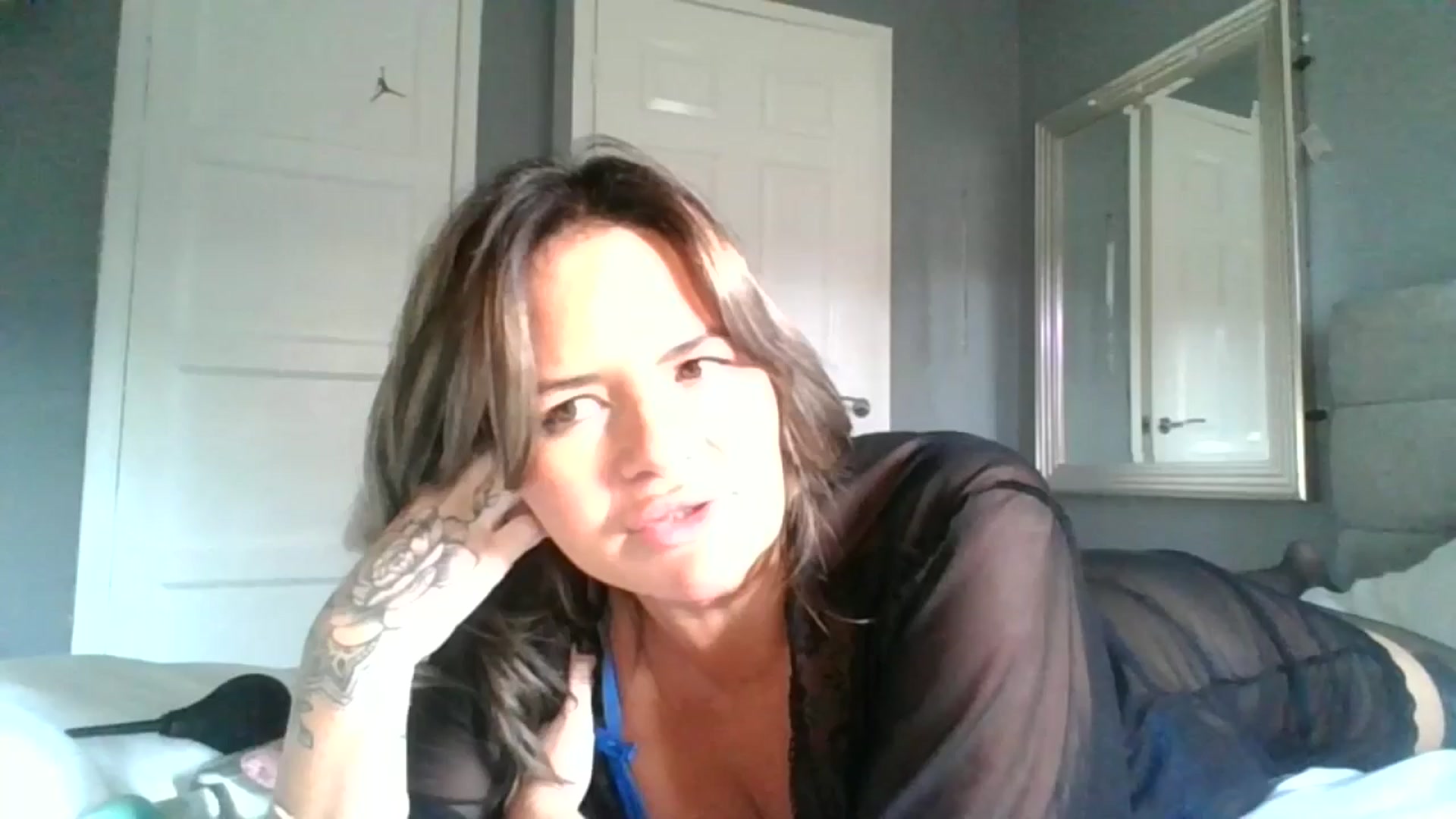 Gallery image thumbnail from Fitty_milf's myfreecams stream on, 12/04/2024, 11:34 image 4 of 20