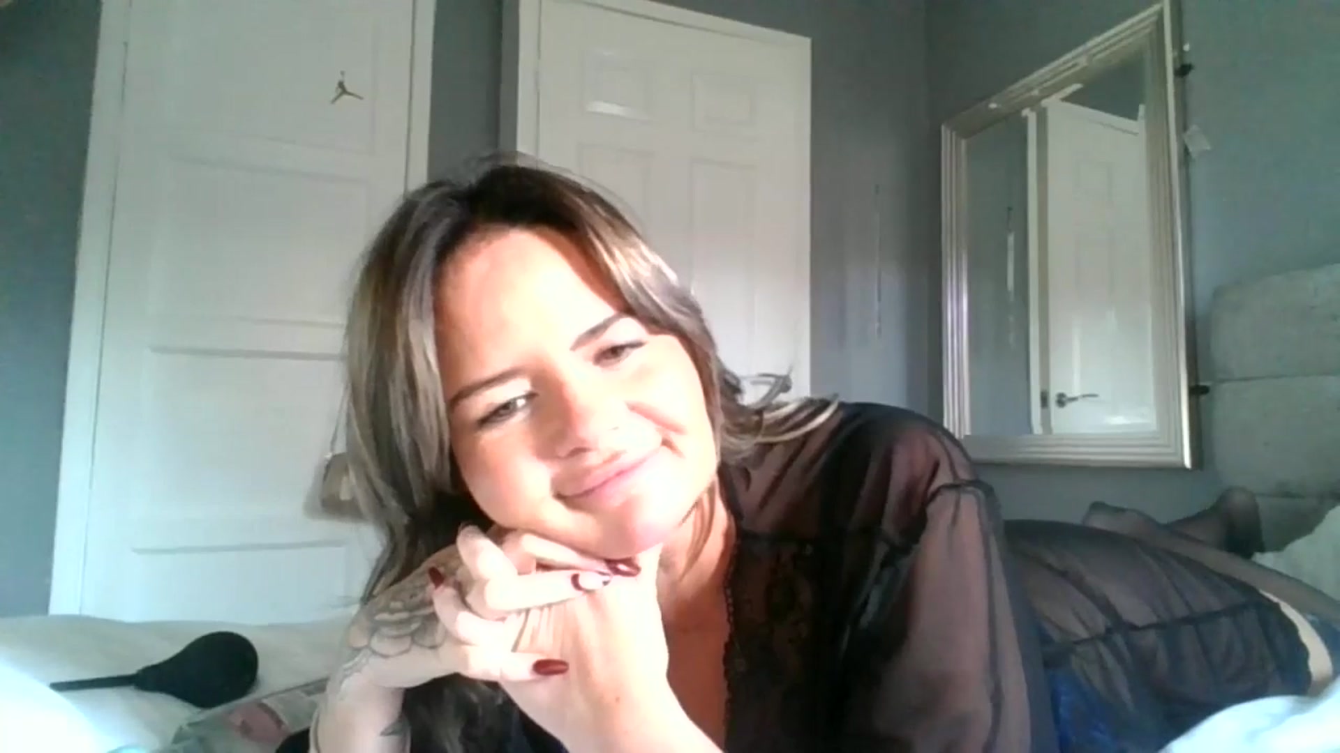 Gallery image thumbnail from Fitty_milf's myfreecams stream on, 12/04/2024, 11:34 image 10 of 20