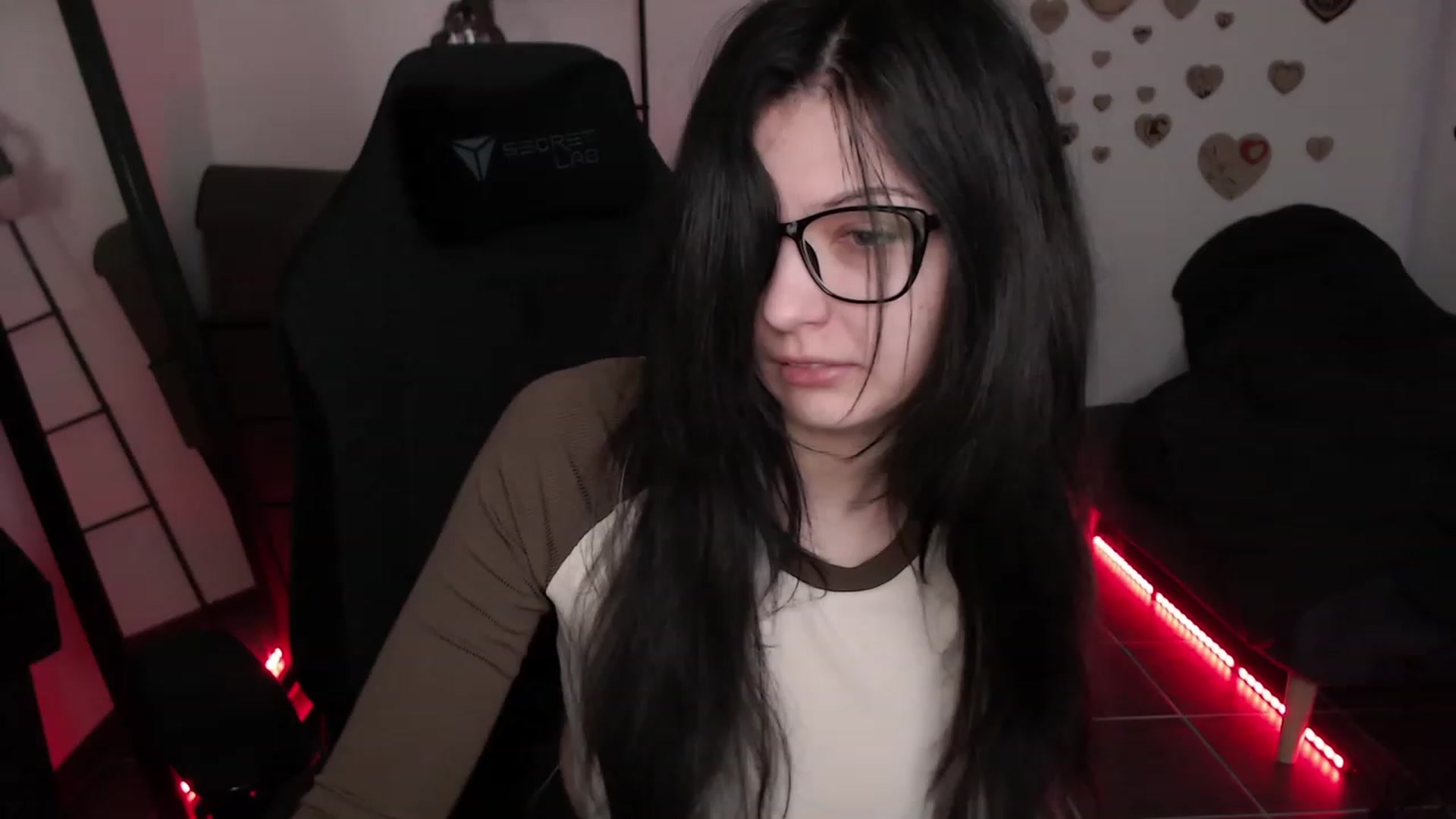 Gallery image thumbnail from FiveYears's myfreecams stream on, 07/23/2023, 02:17 image 6 of 20