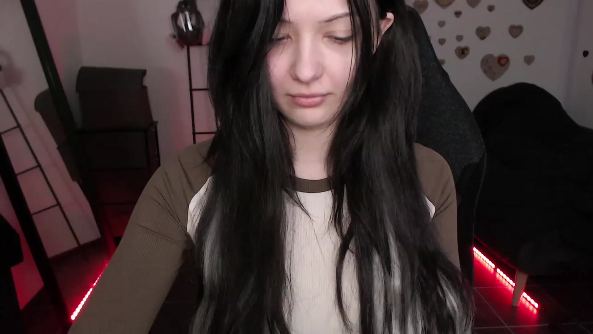 Gallery image thumbnail from FiveYears's myfreecams stream on, 07/23/2023, 02:17 image 15 of 20