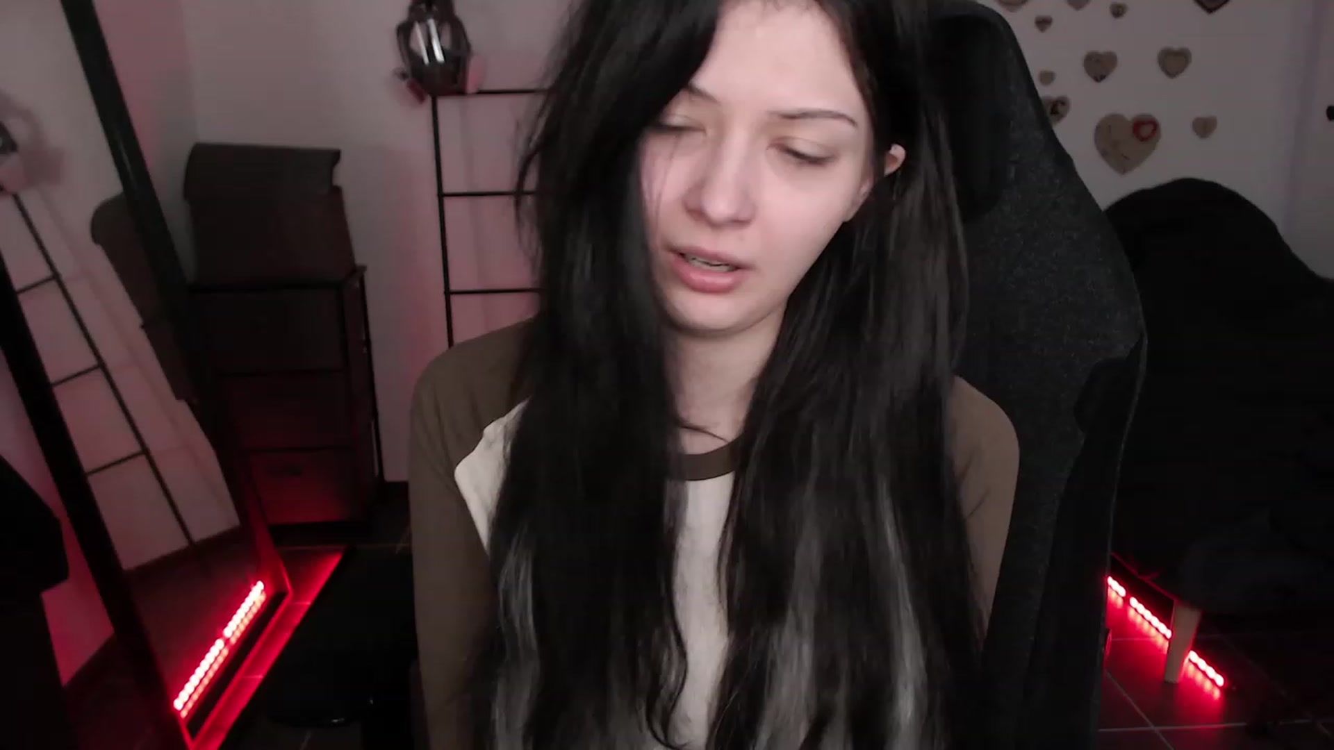 Gallery image thumbnail from FiveYears's myfreecams stream on, 07/23/2023, 02:17 image 17 of 20