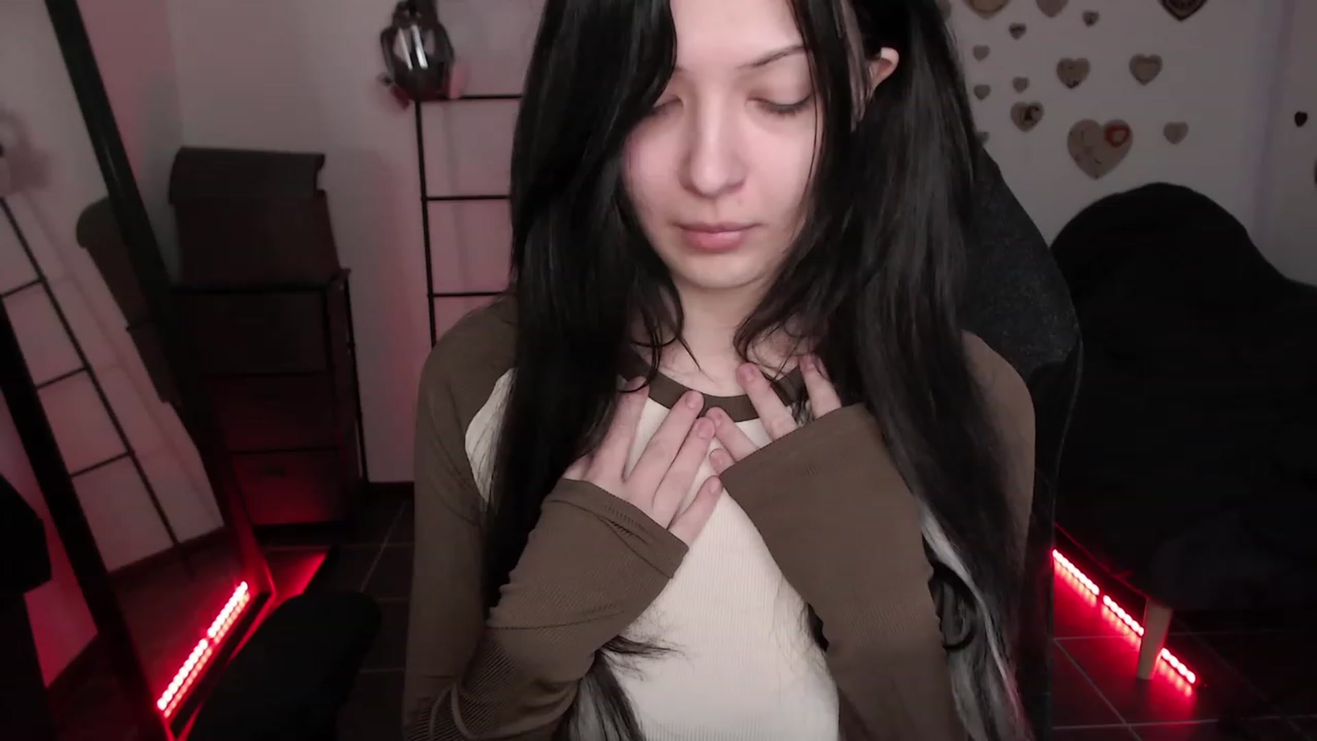 Gallery image thumbnail from FiveYears's myfreecams stream on, 07/23/2023, 02:17 image 13 of 20