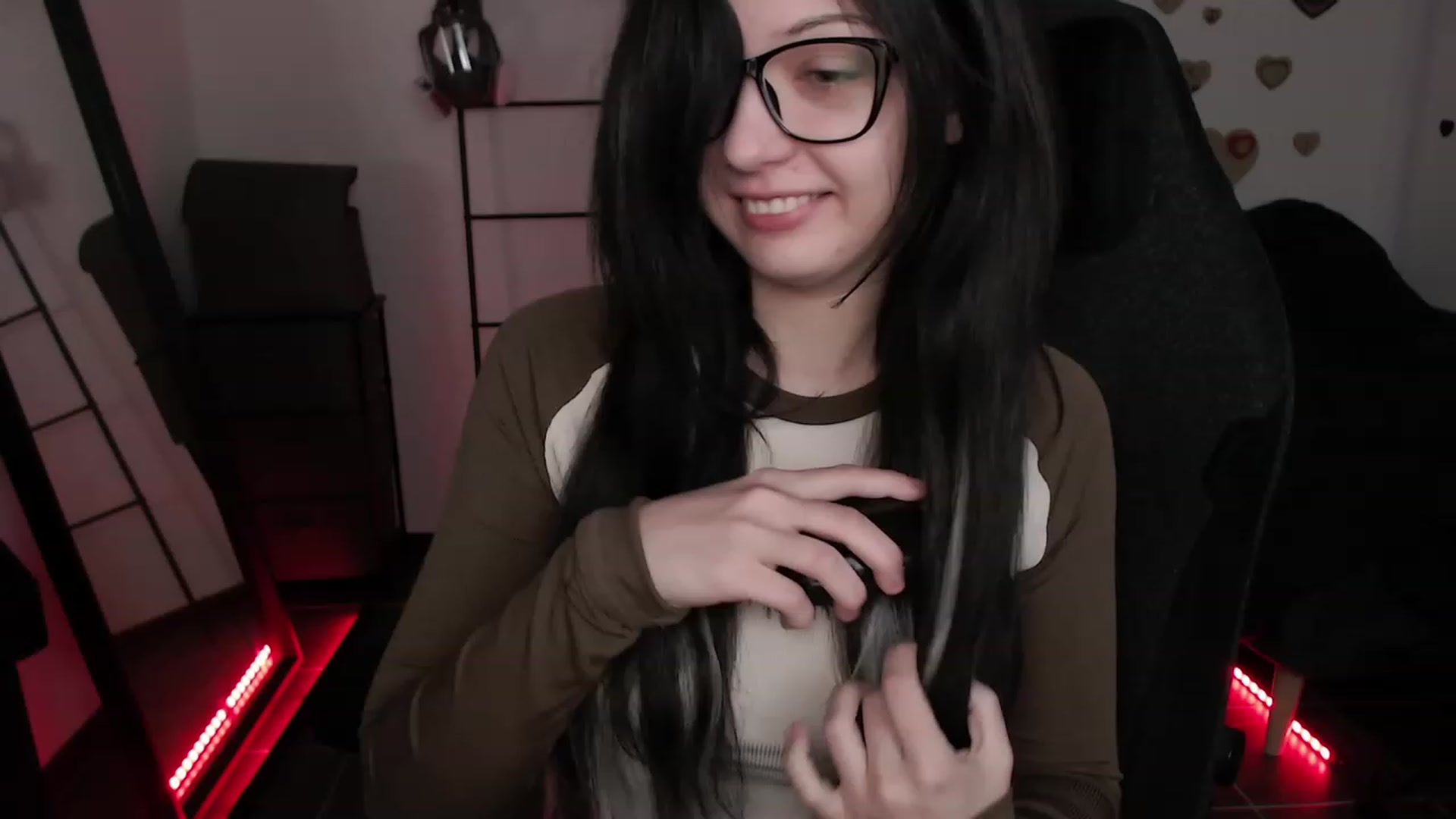 Gallery image thumbnail from FiveYears's myfreecams stream on, 07/23/2023, 02:17 image 1 of 20