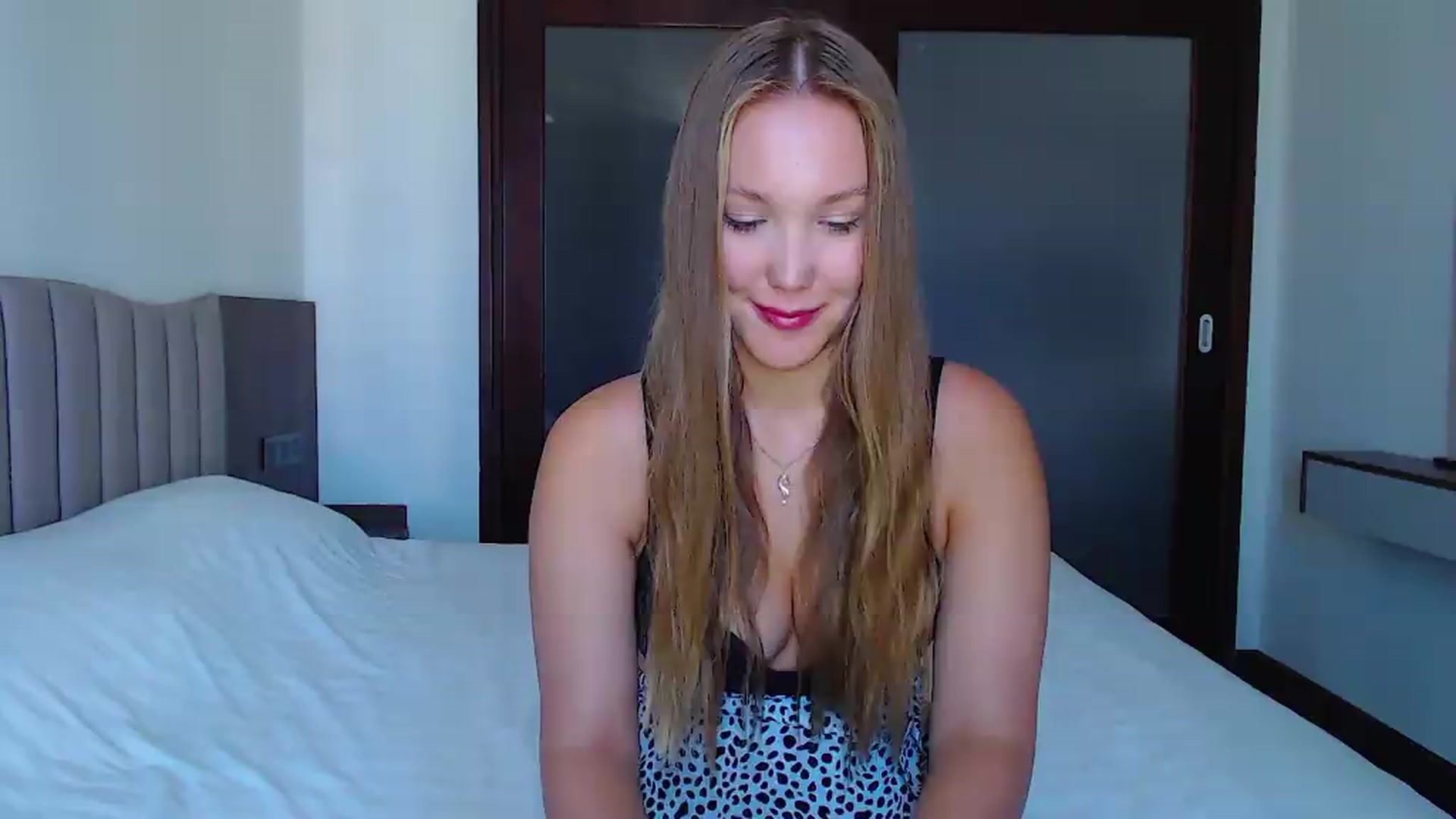 Gallery image thumbnail from Flame_inside1's myfreecams stream on, 06/26/2026, 06:34 image 16 of 20