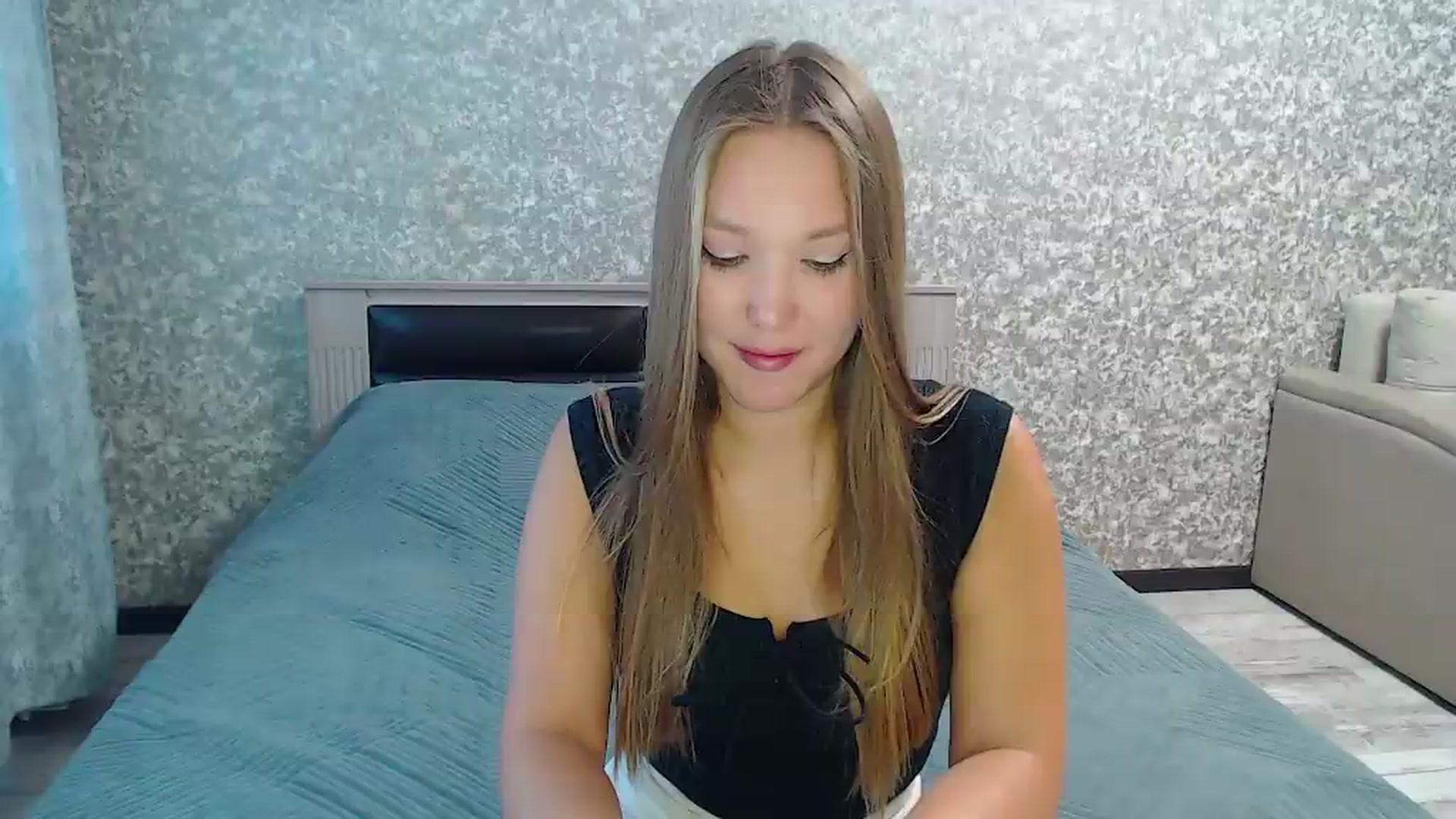 Gallery image thumbnail from Flame_inside1's myfreecams stream on, 08/27/2026, 07:15 image 12 of 20